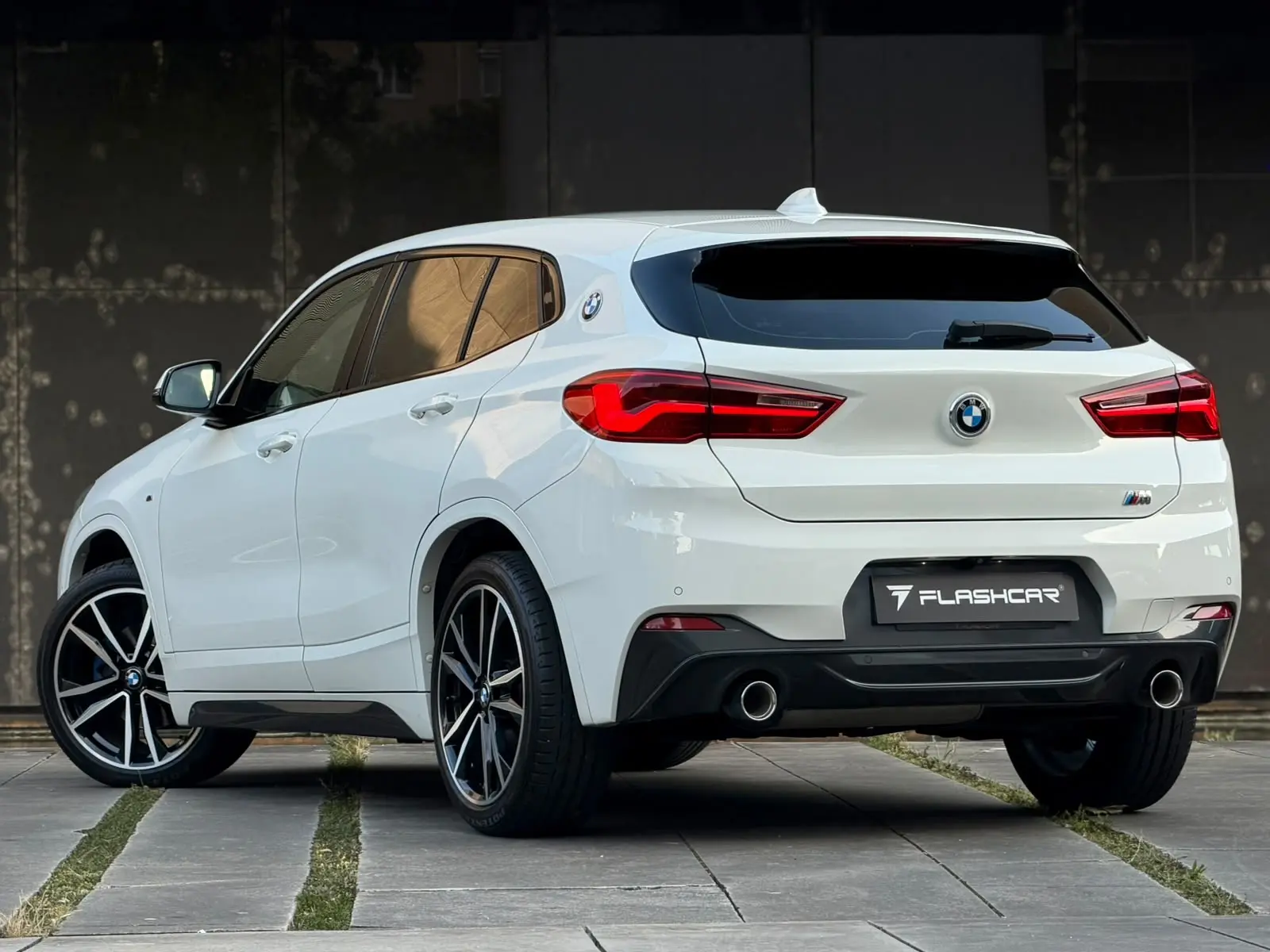 BMW X2 18 d sDrive Auto X Pack M 12