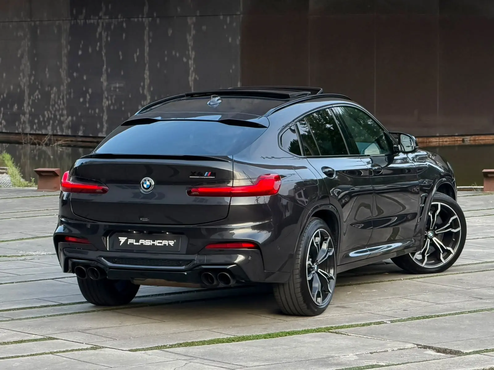 BMW X4 M Competition 12
