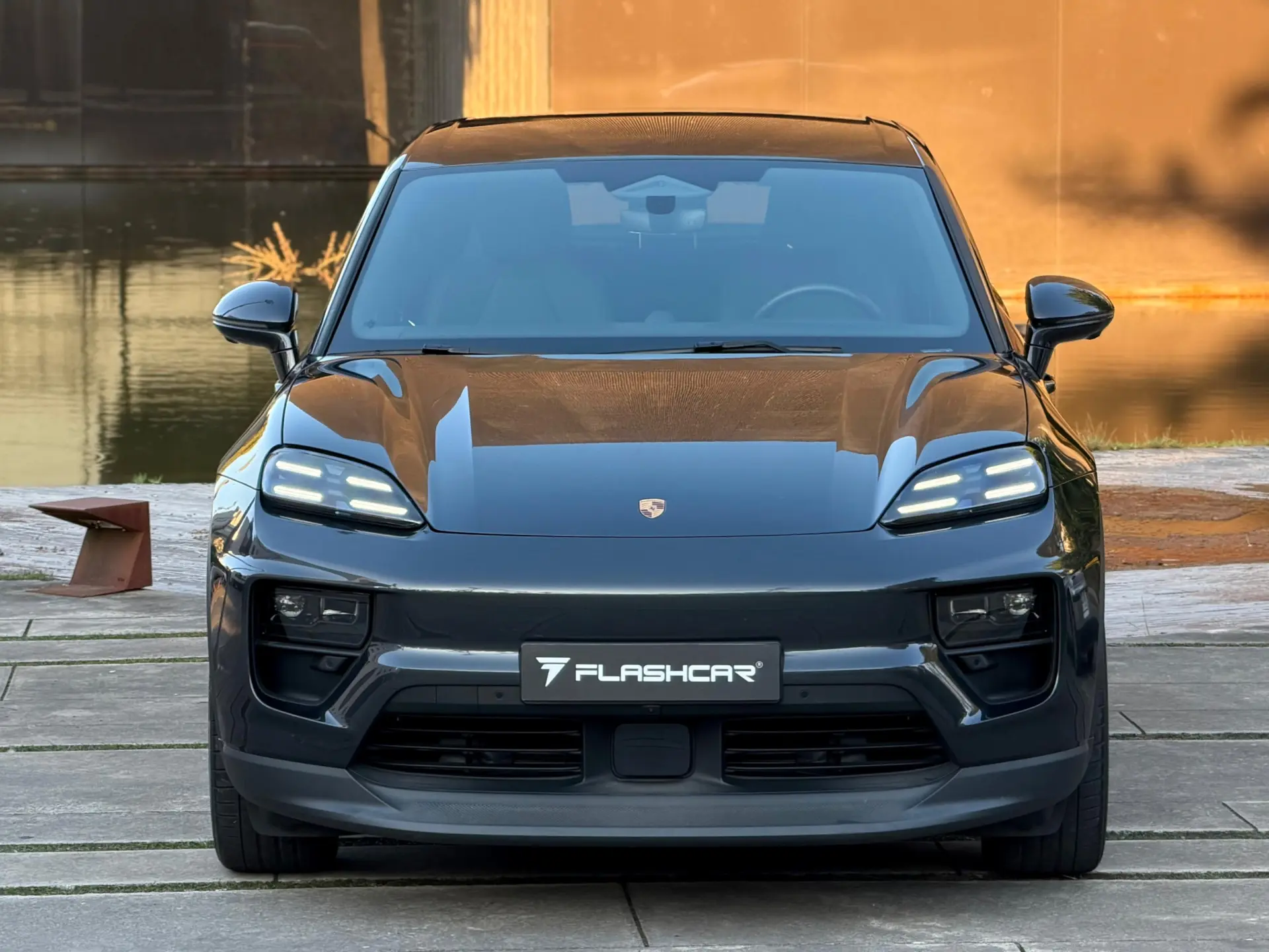 Porsche Macan Electric 39