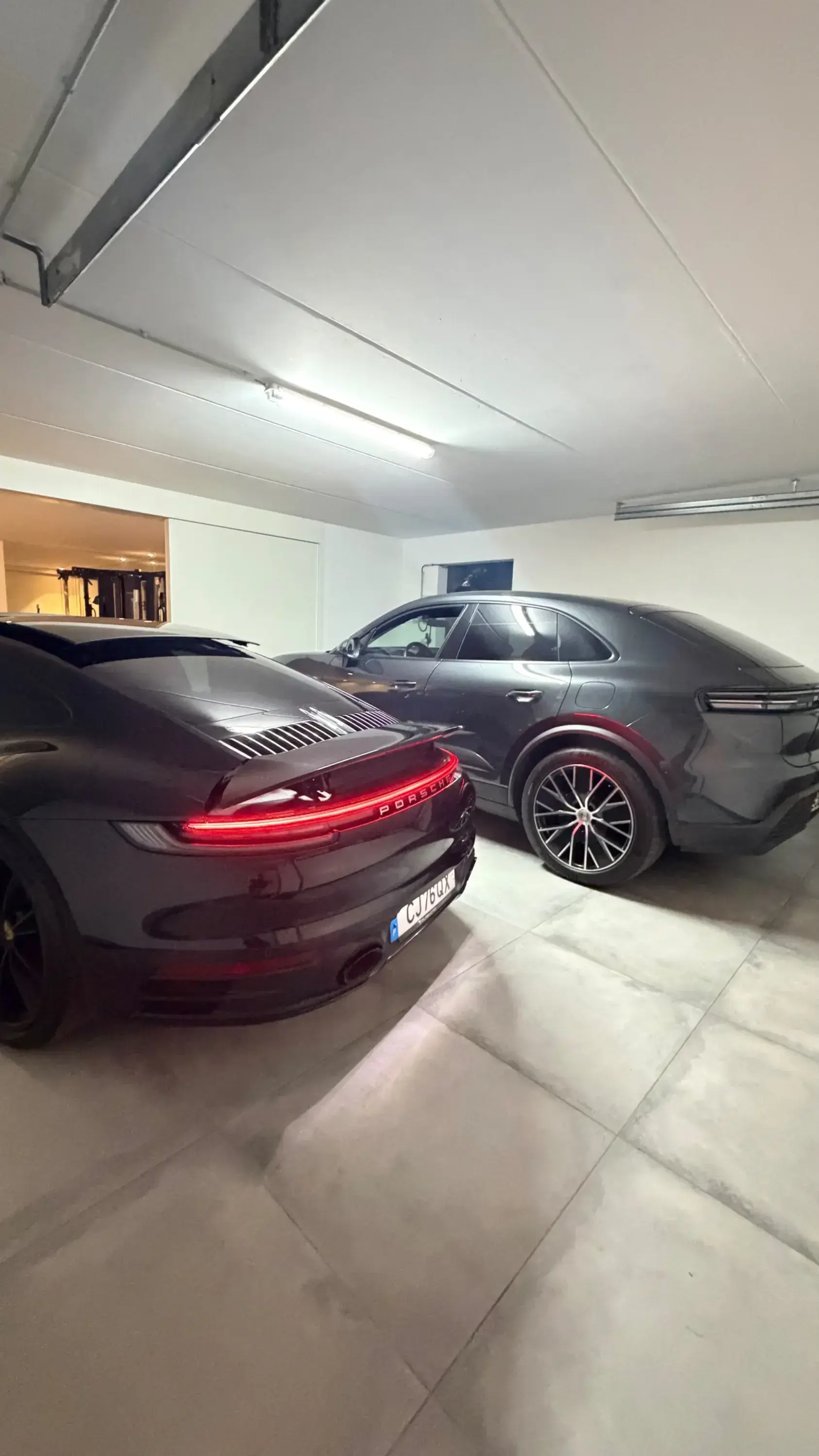 Porsche 911 (992) Carrera 4 PDK 66