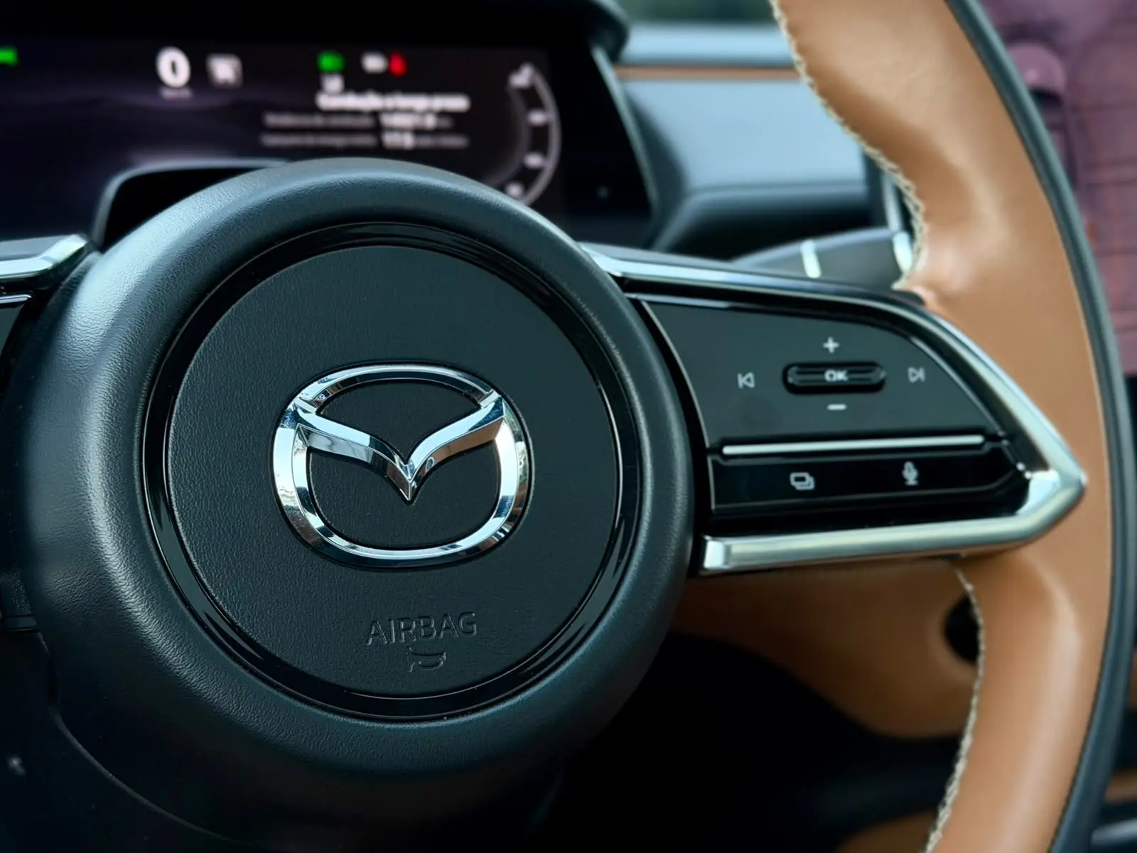 Mazda 6e 68.8 kWh Takumi Plus 13