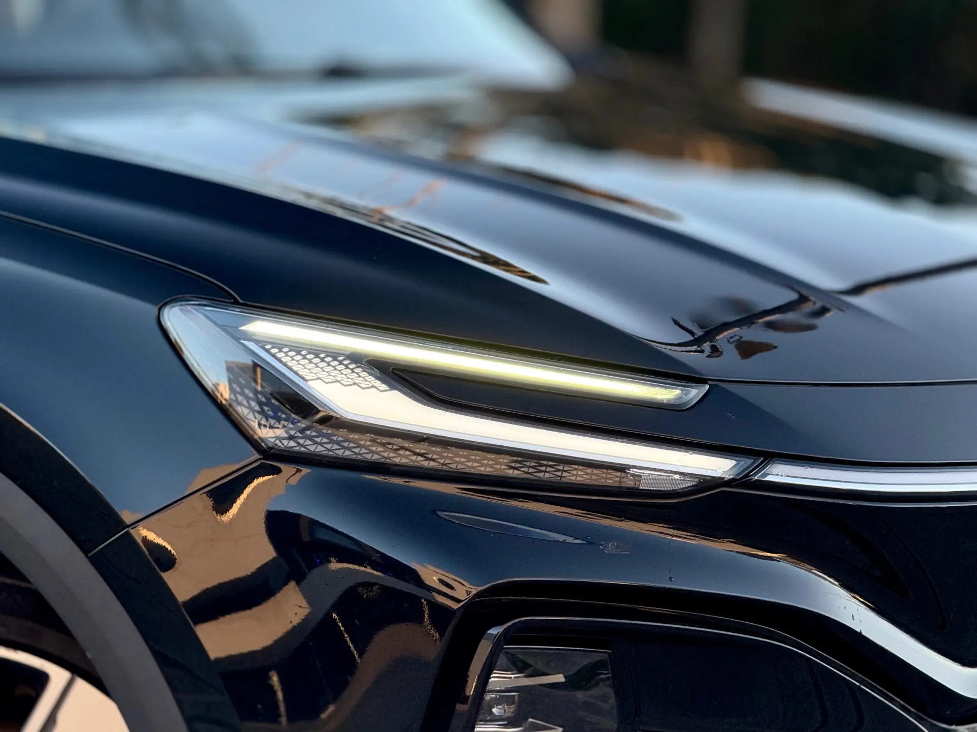 MG Marvel R 70 kWh AWD Performance 13