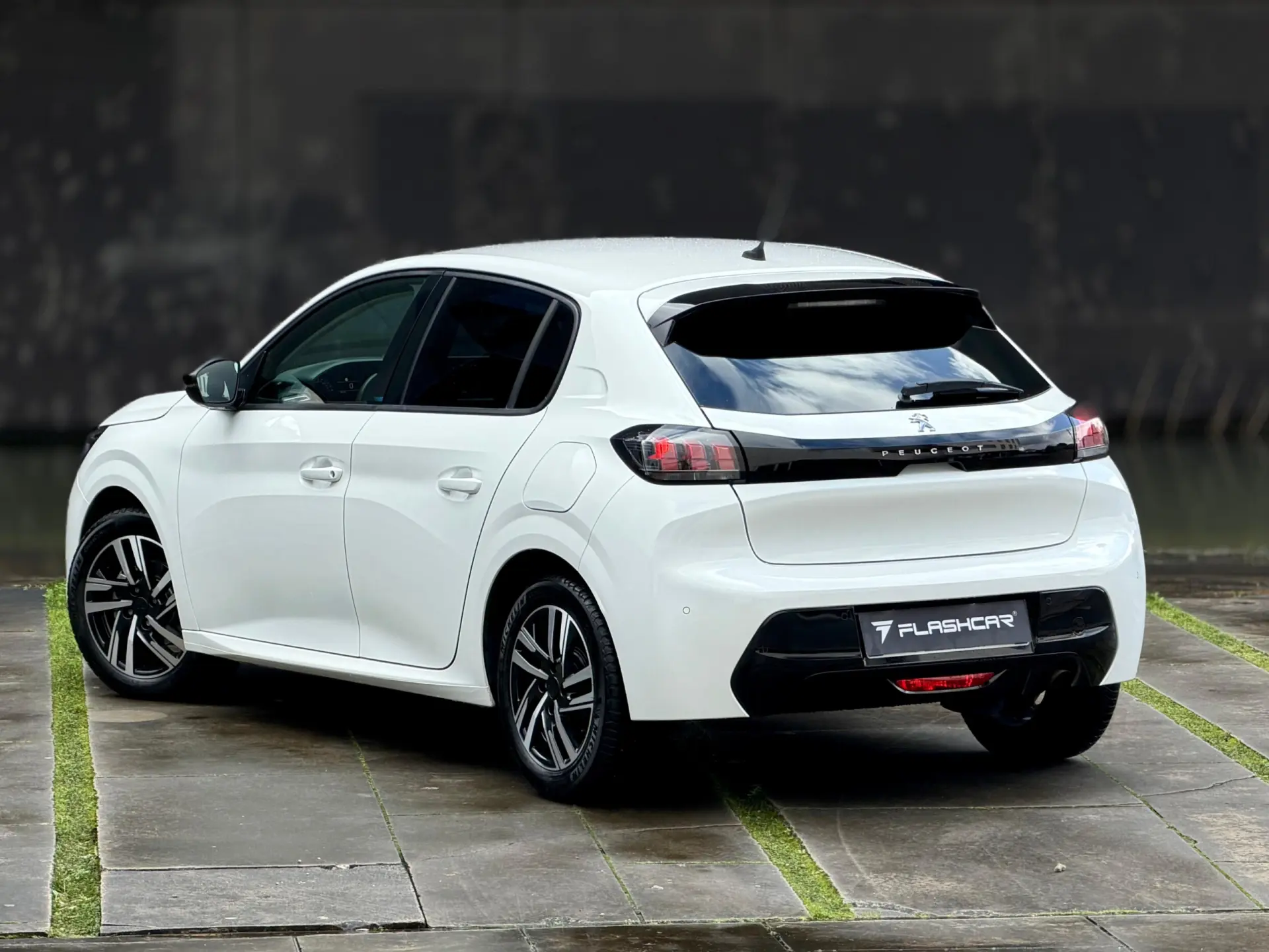 Peugeot 208 1.2 PureTech Allure Pack 18