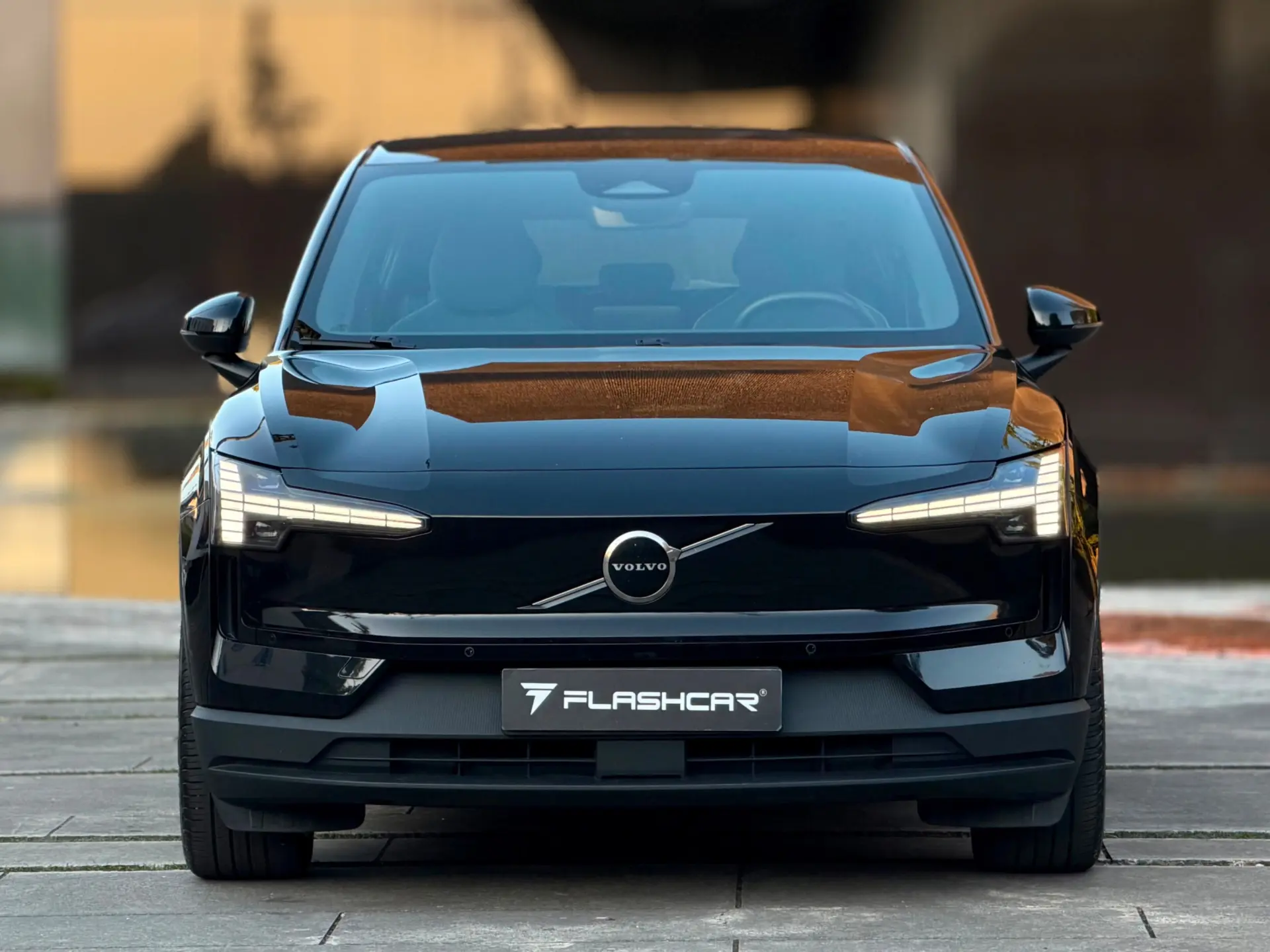Volvo EX30 Twin Motor Performance AWD Plus 18
