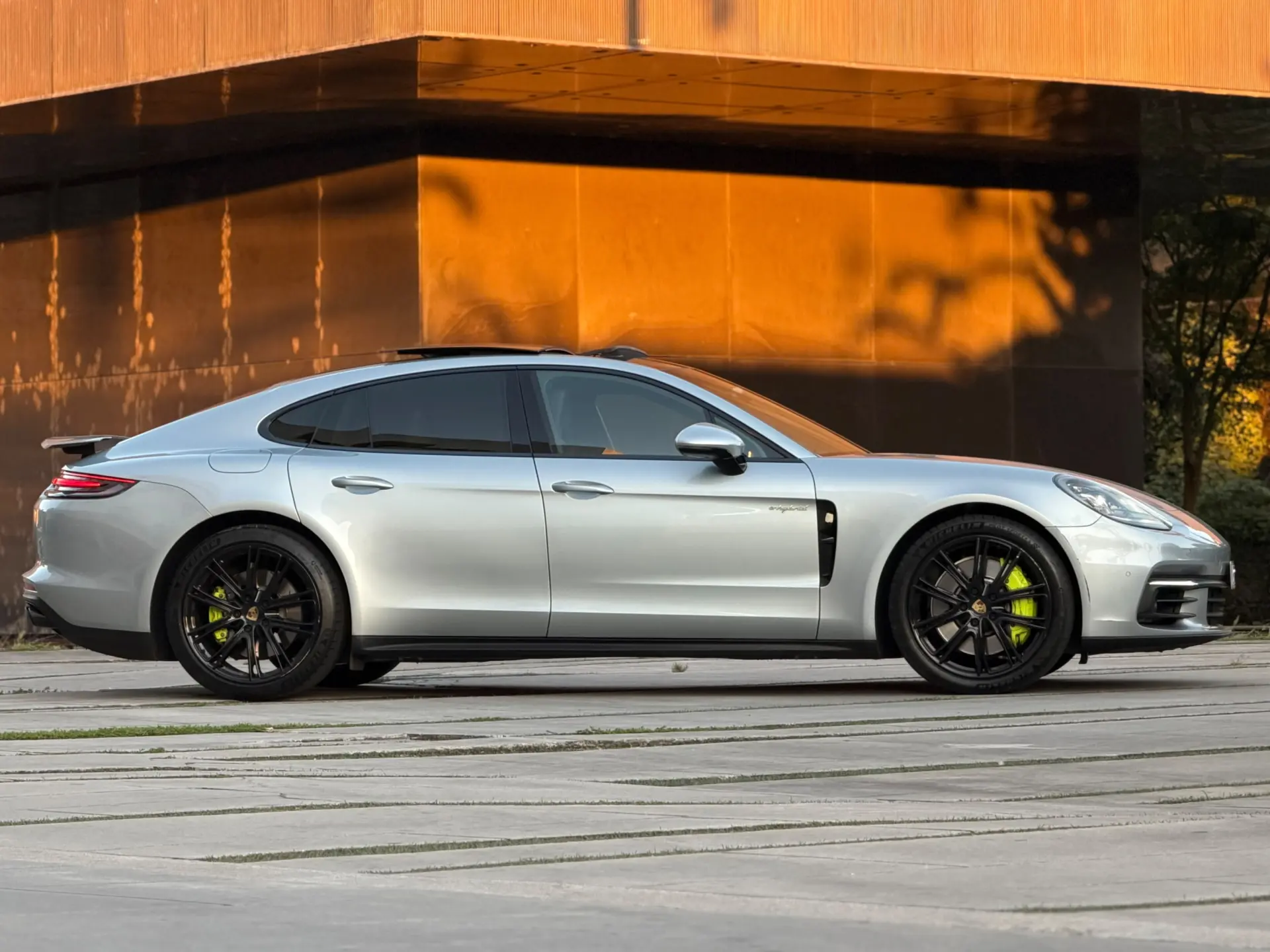 Porsche Panamera 4 E-Hybrid 27