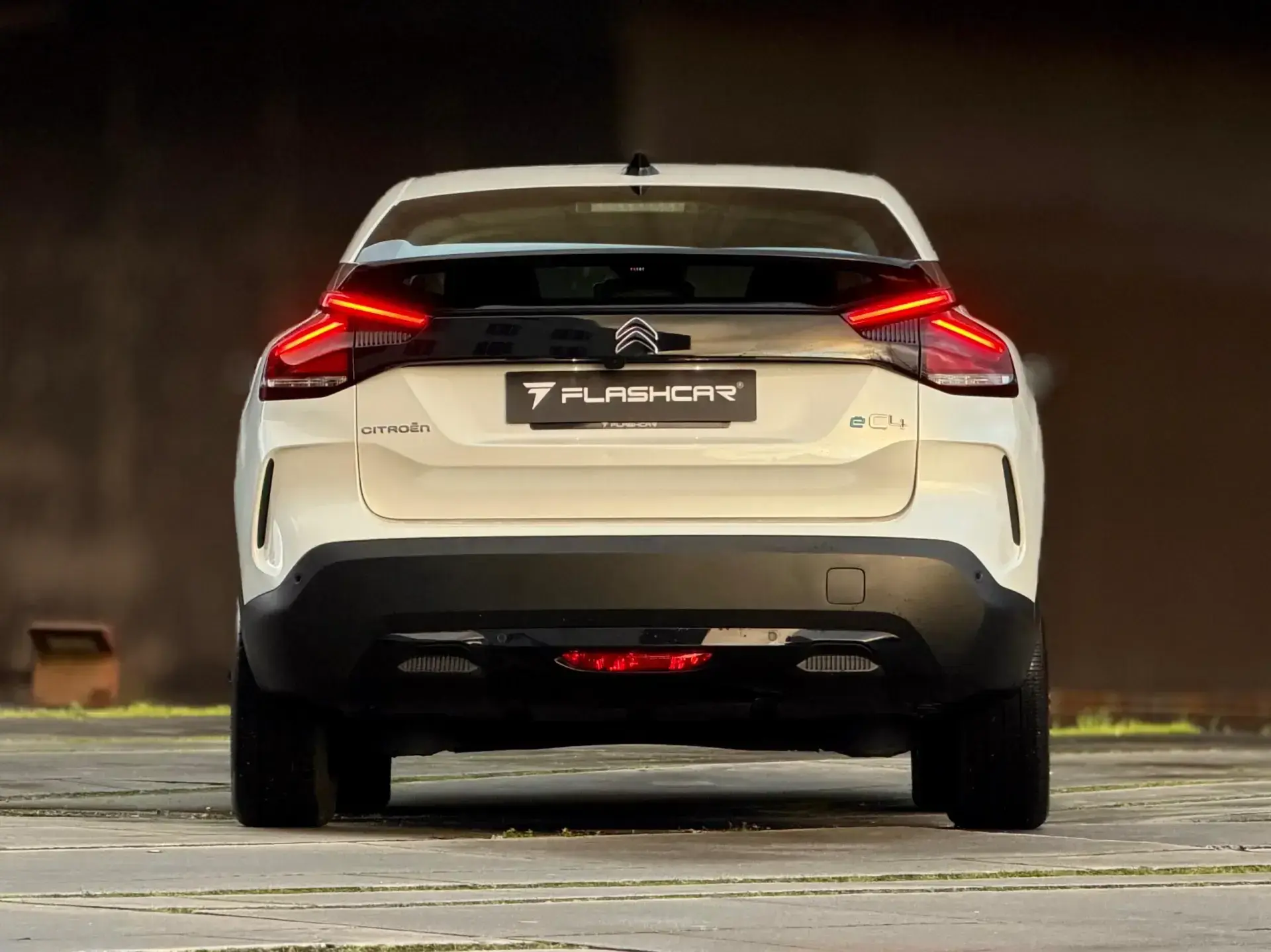 Citroën e-C4 50 kWh C-Series 8