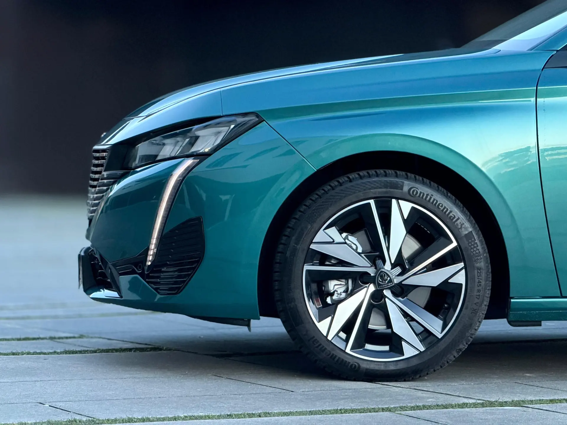 Peugeot 308 SW 1.2 PureTech Allure EAT6 3