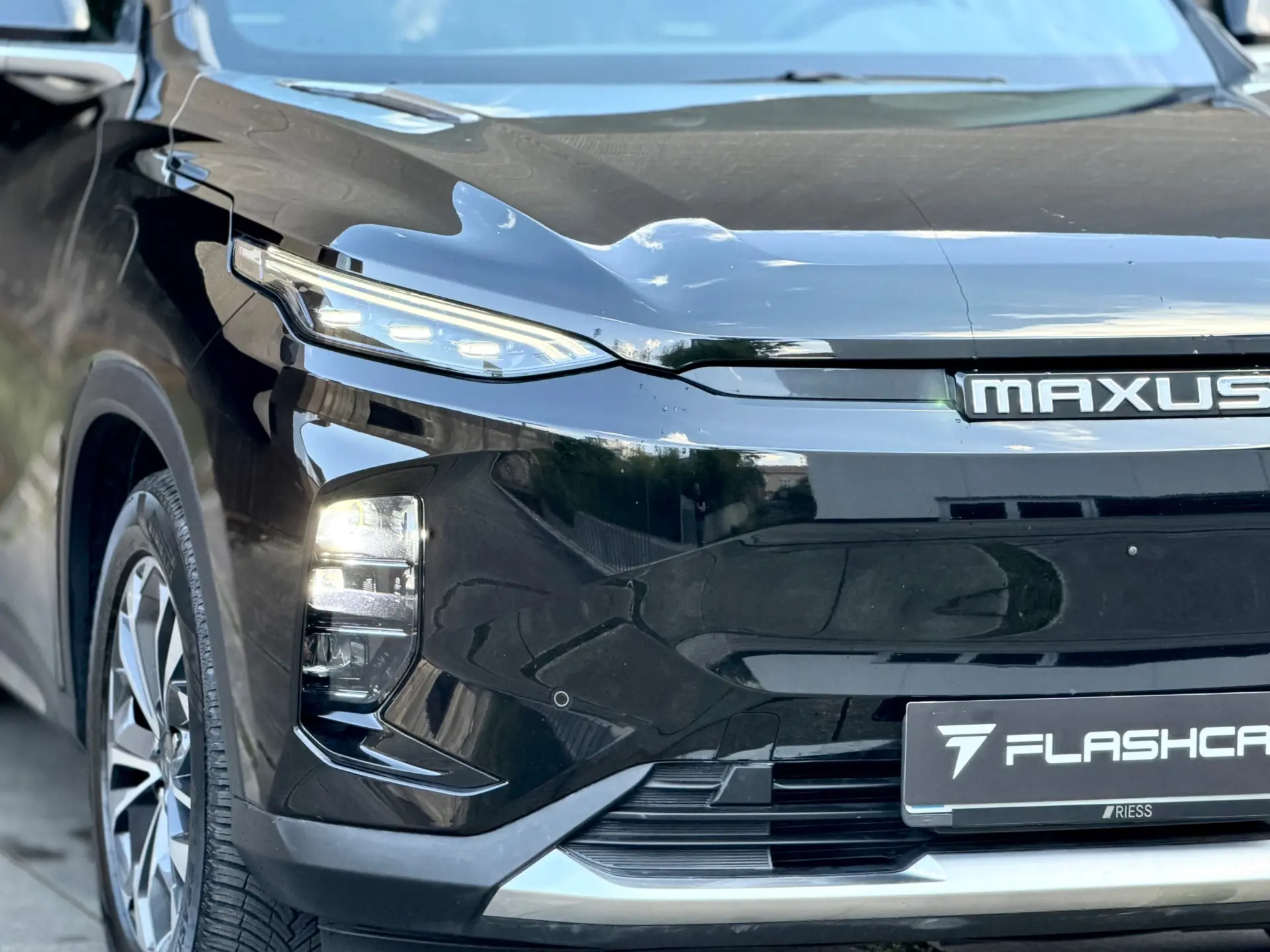 Maxus Euniq 6 Standard 18