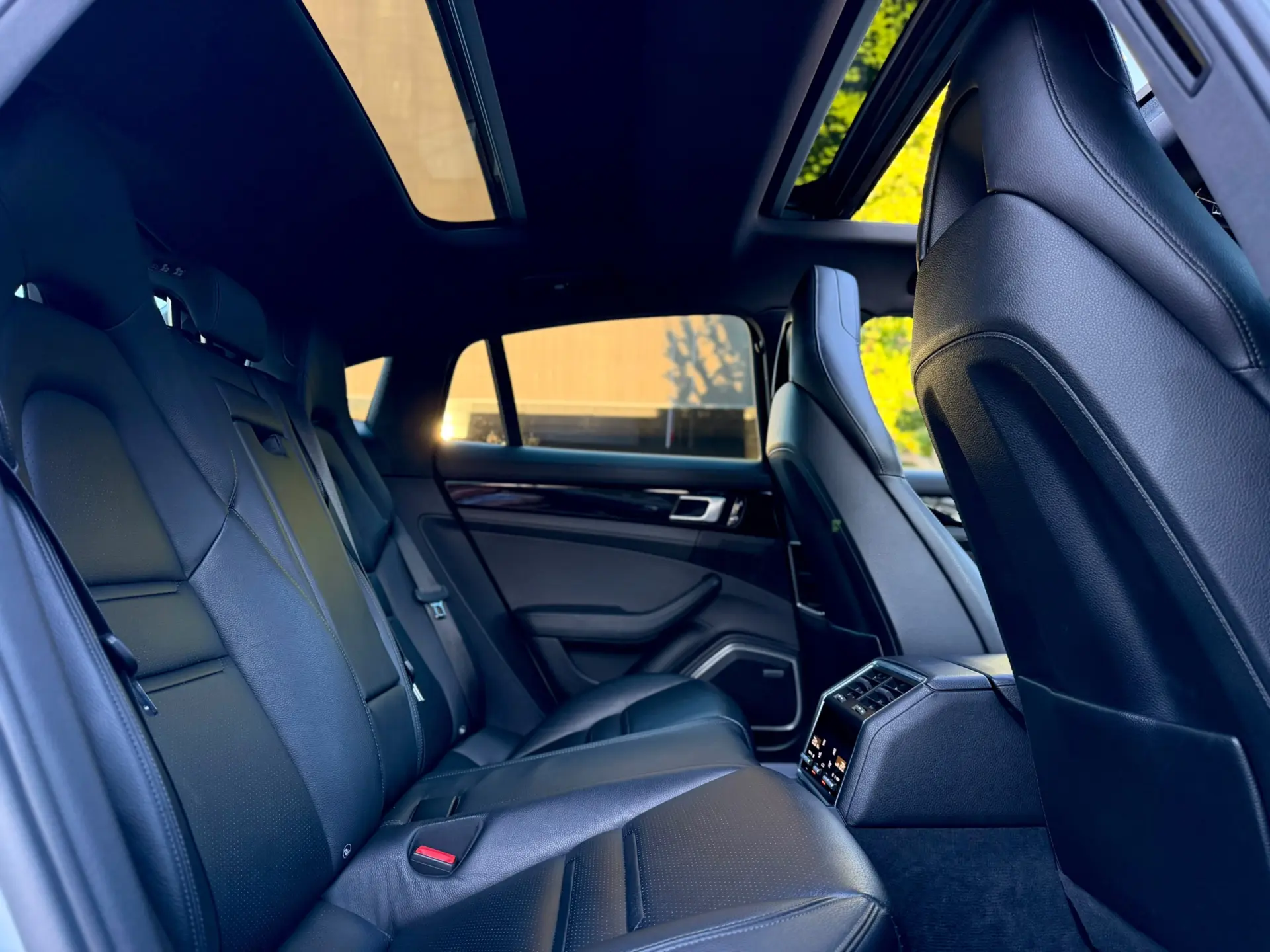 Porsche Panamera 4 E-Hybrid 10