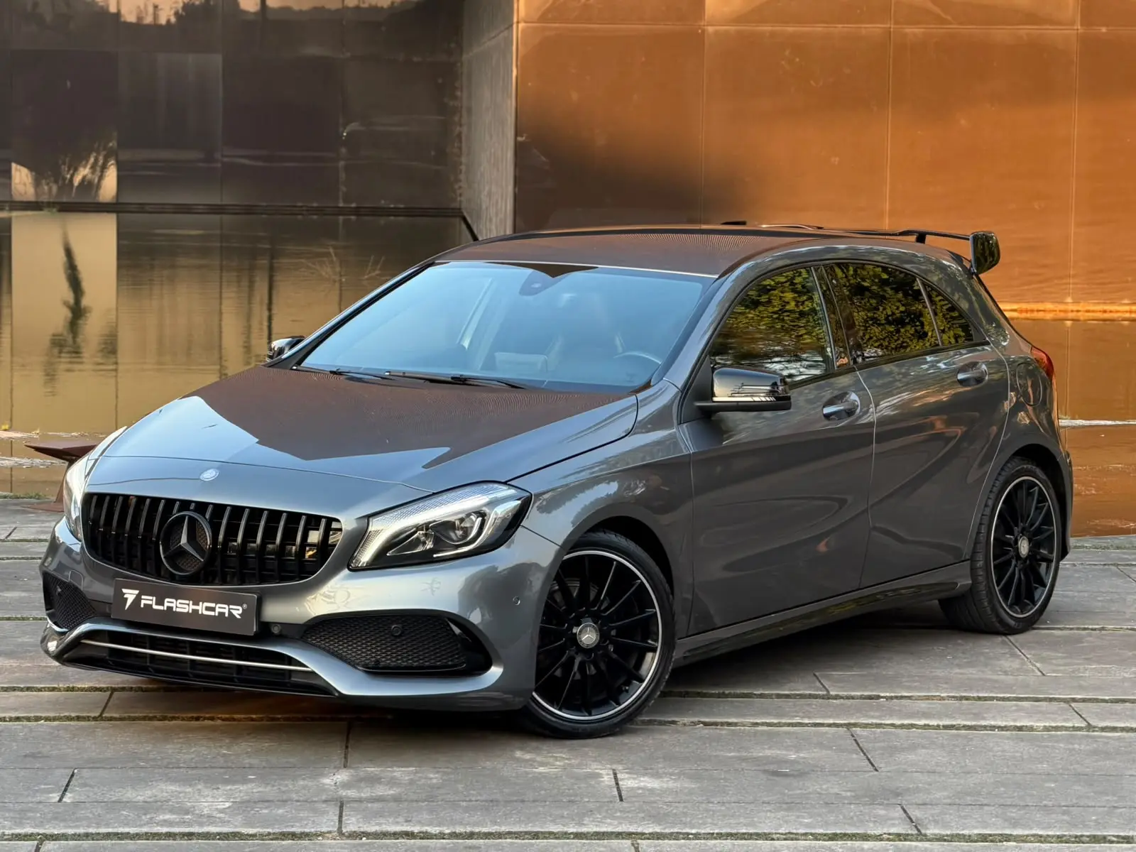 Mercedes-Benz A 180 AMG Line 35