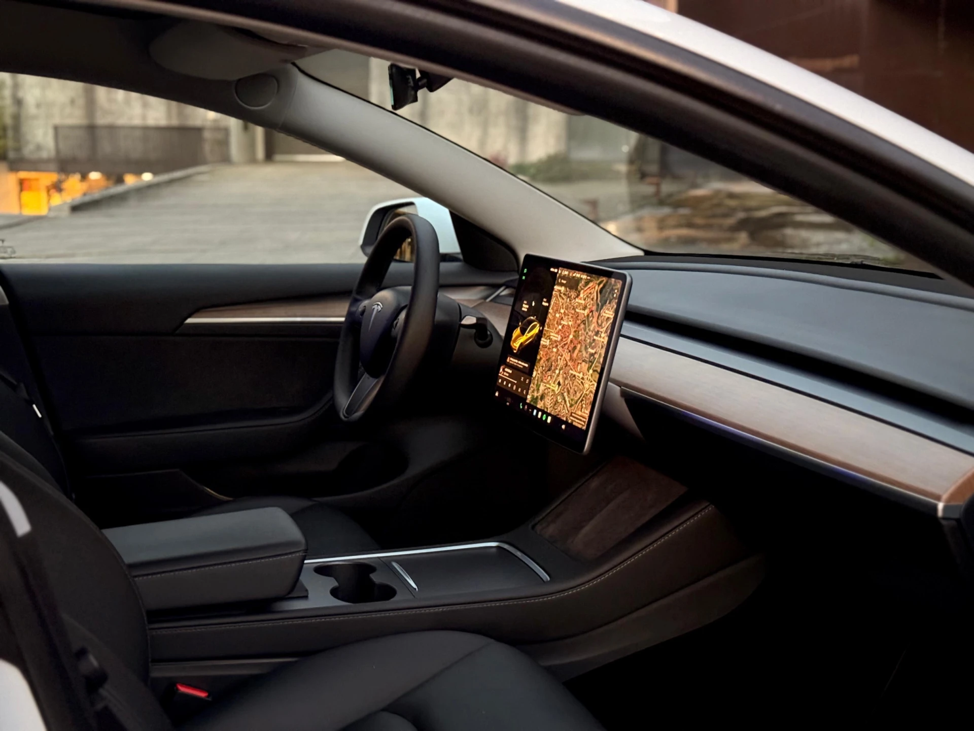 Tesla Model 3 Long range 21