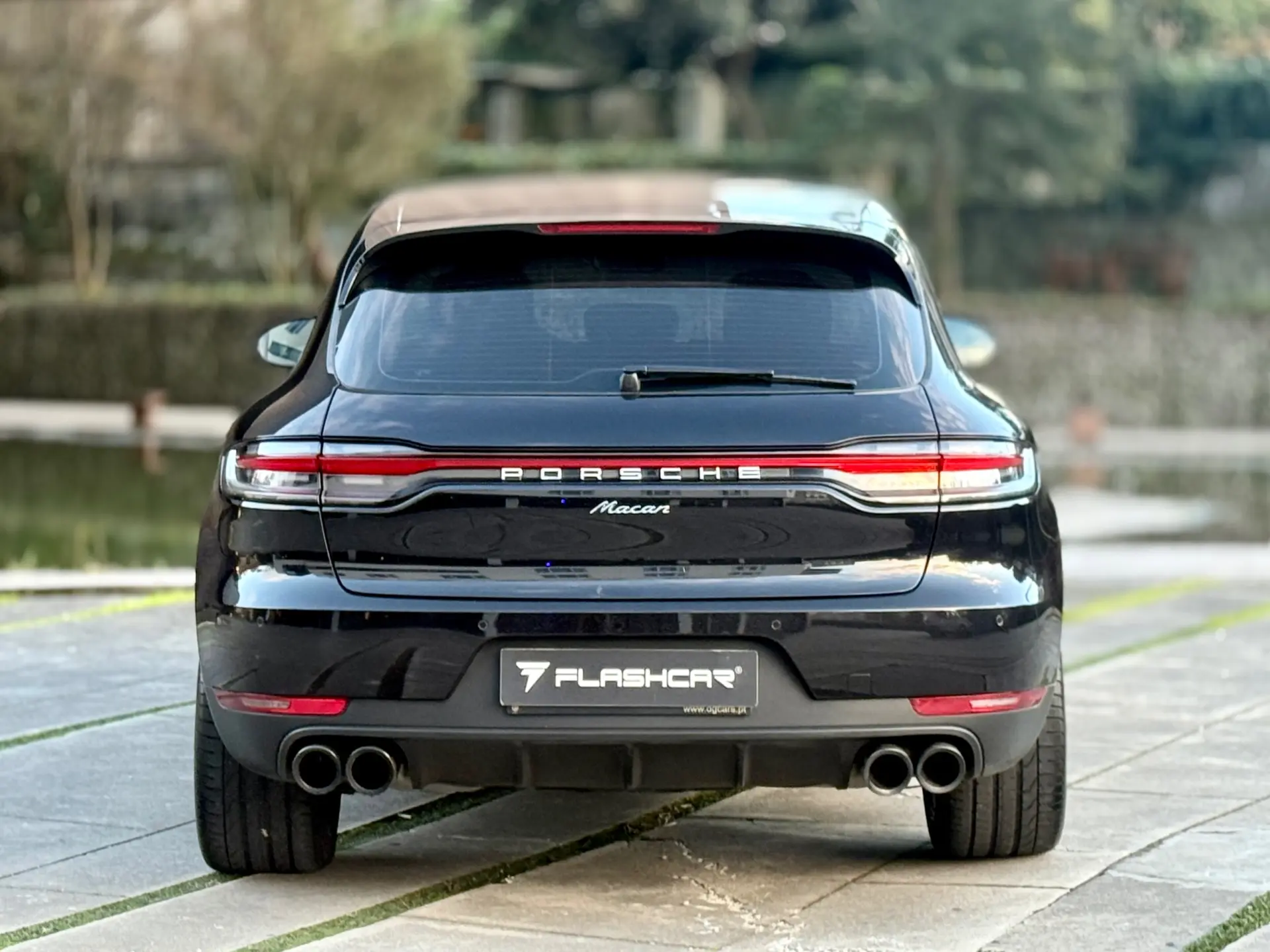 Porsche Macan Standard 26