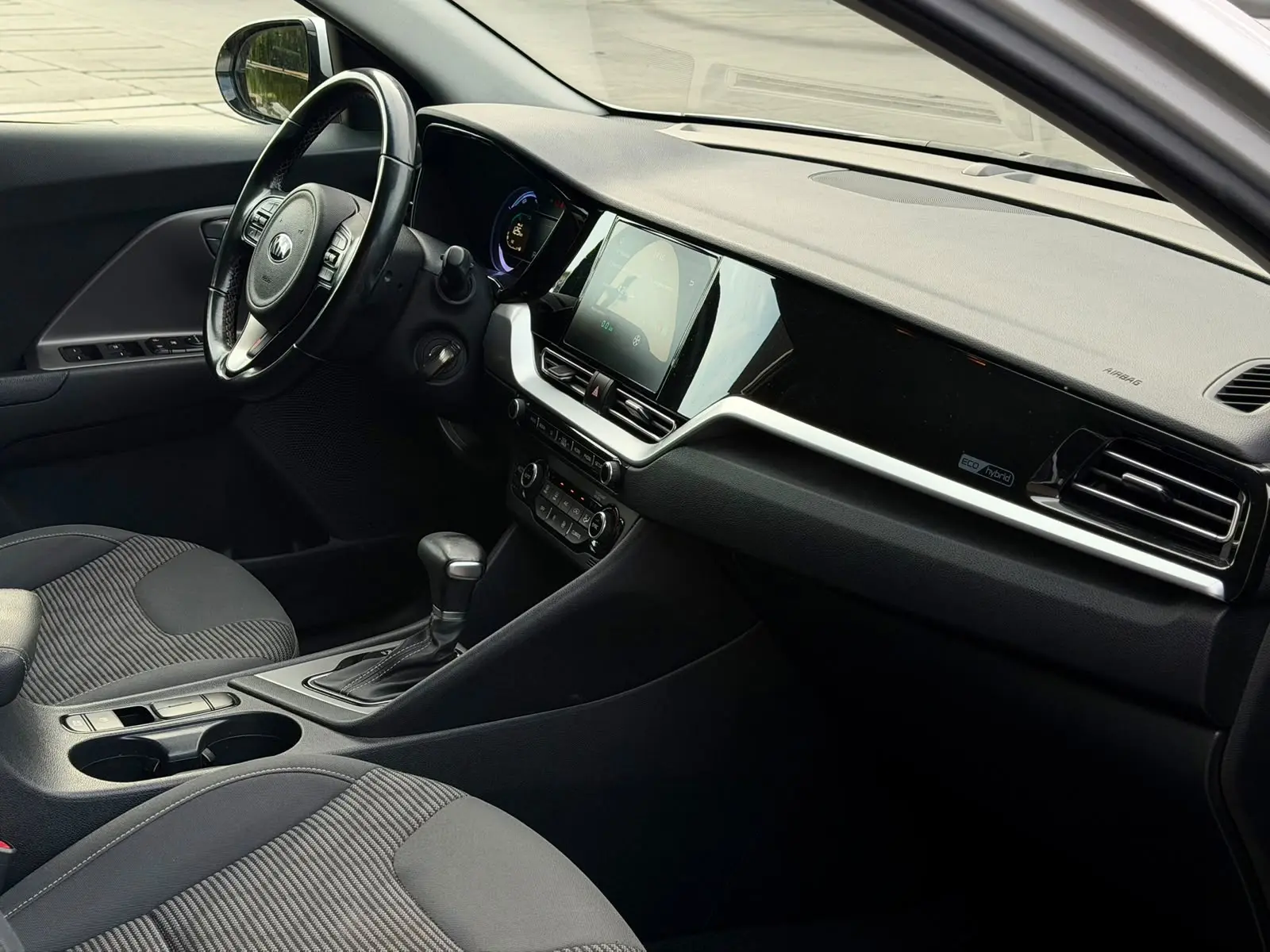 Kia Niro 1.6GDI HEV (Híbrido) TX 13