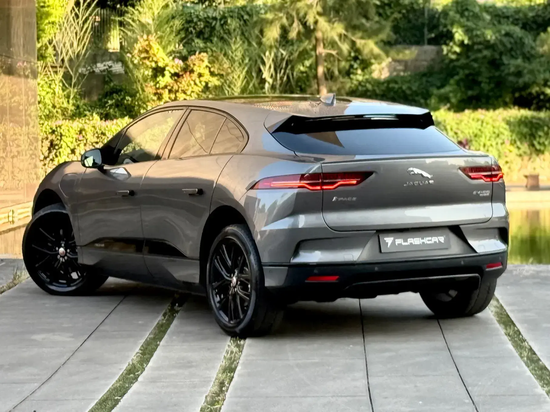 Jaguar I-Pace EV400 AWD S 28