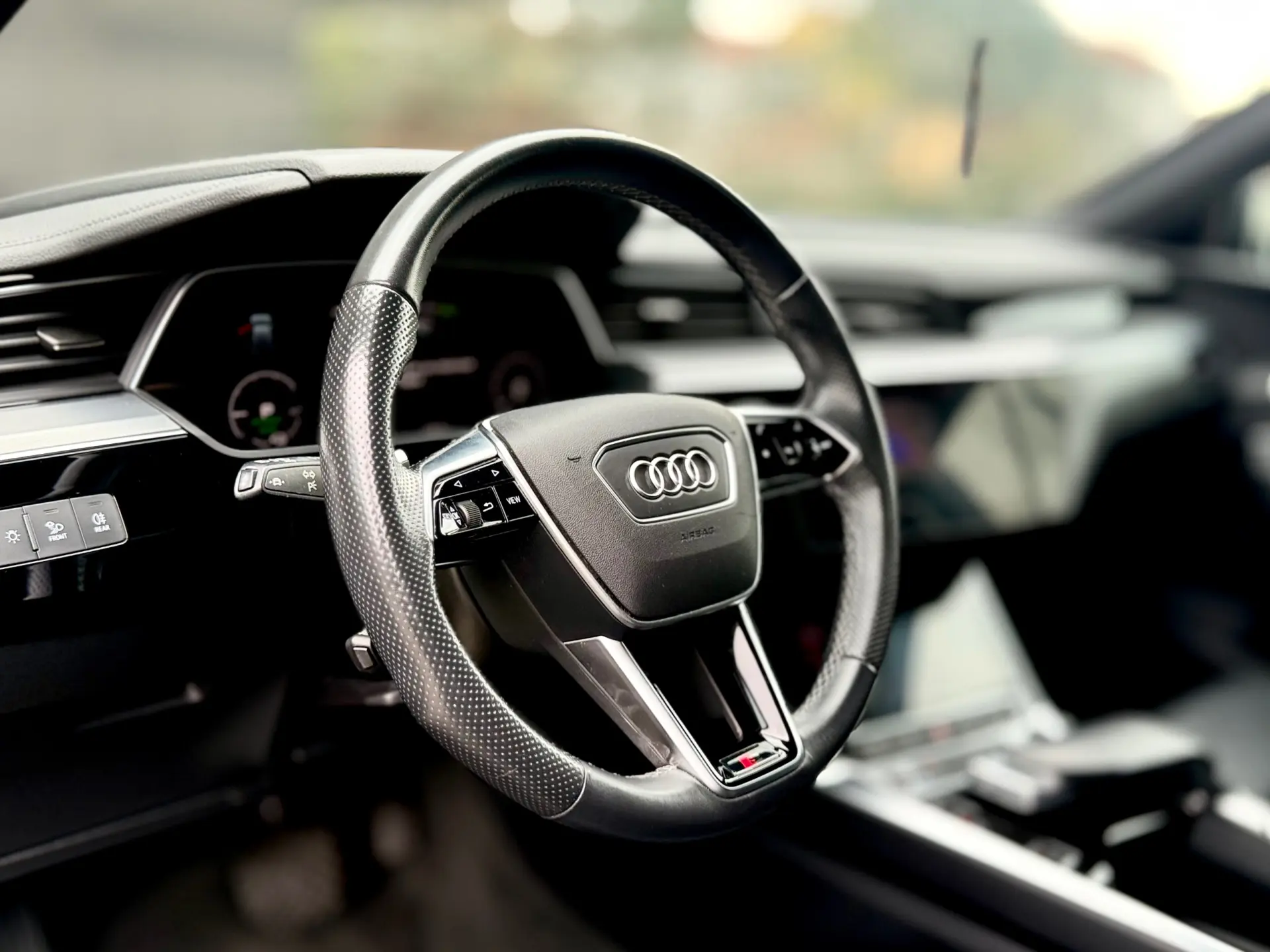 Audi e-tron Sportback 55 quattro S line 7