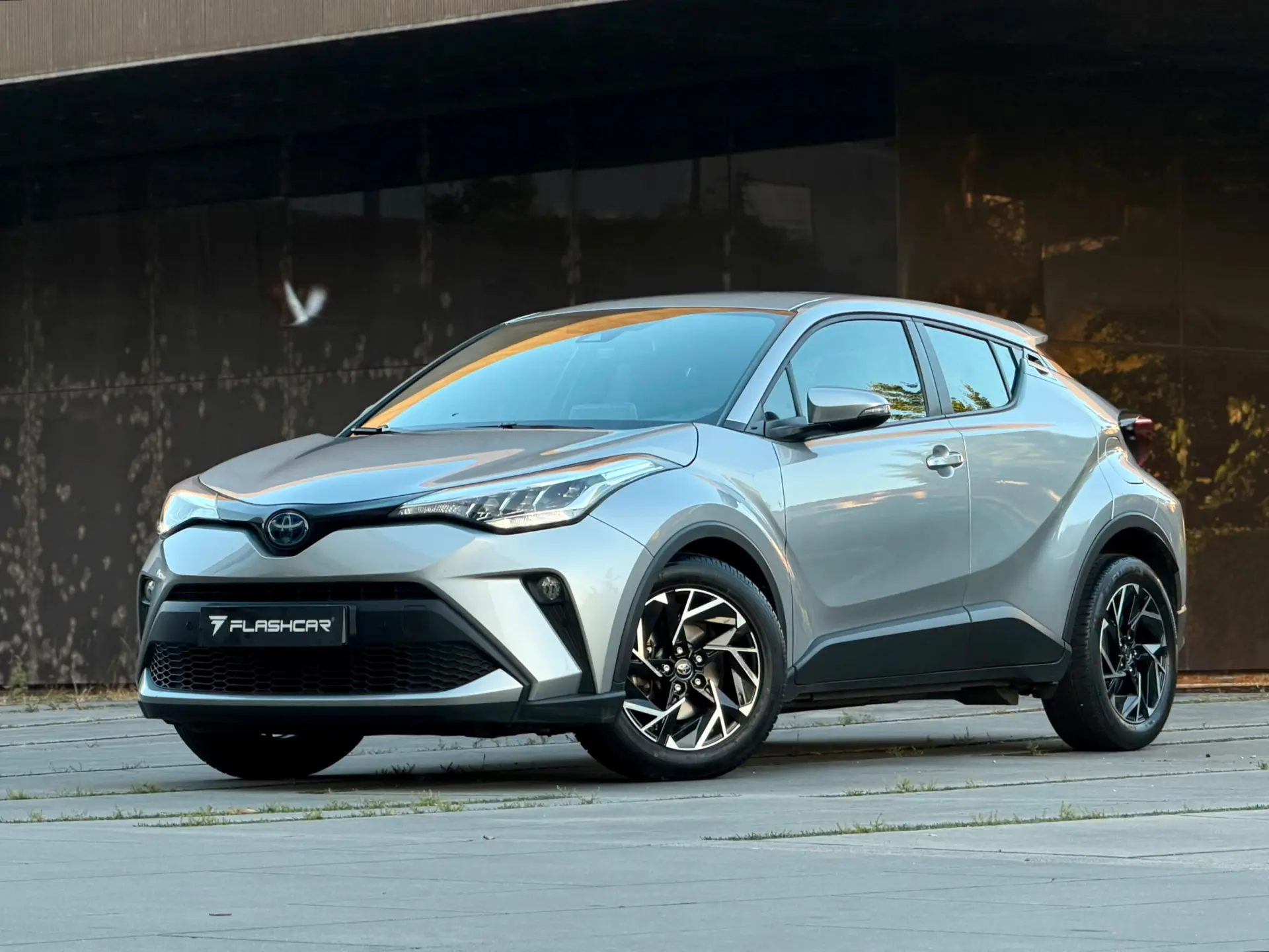 Toyota C-HR 1.8 Hybrid Exclusive 24