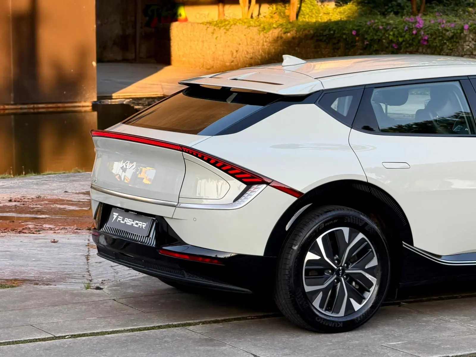 Kia EV6 Tech 10