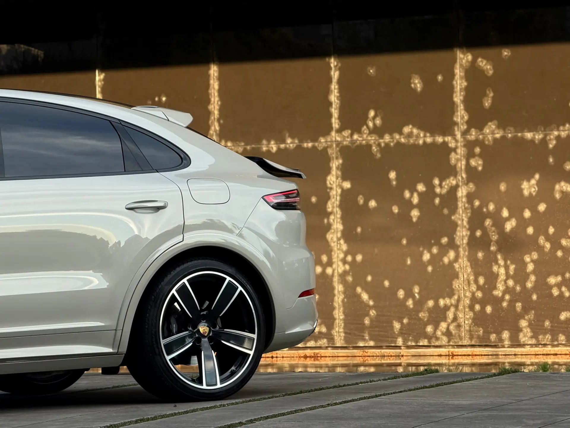 Porsche Cayenne Coupé E-Hybrid Platinum Edition 35