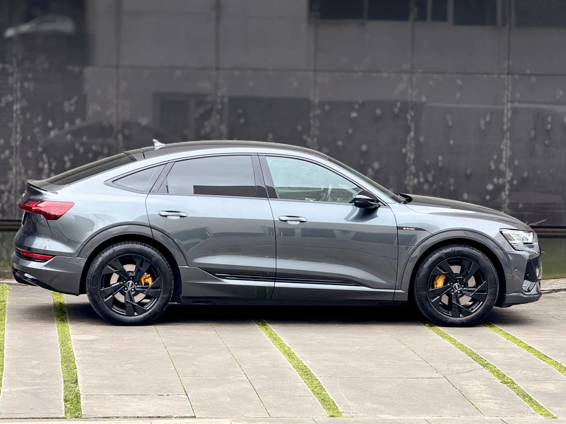 Audi e-tron Sportback 55 quattro S line 21