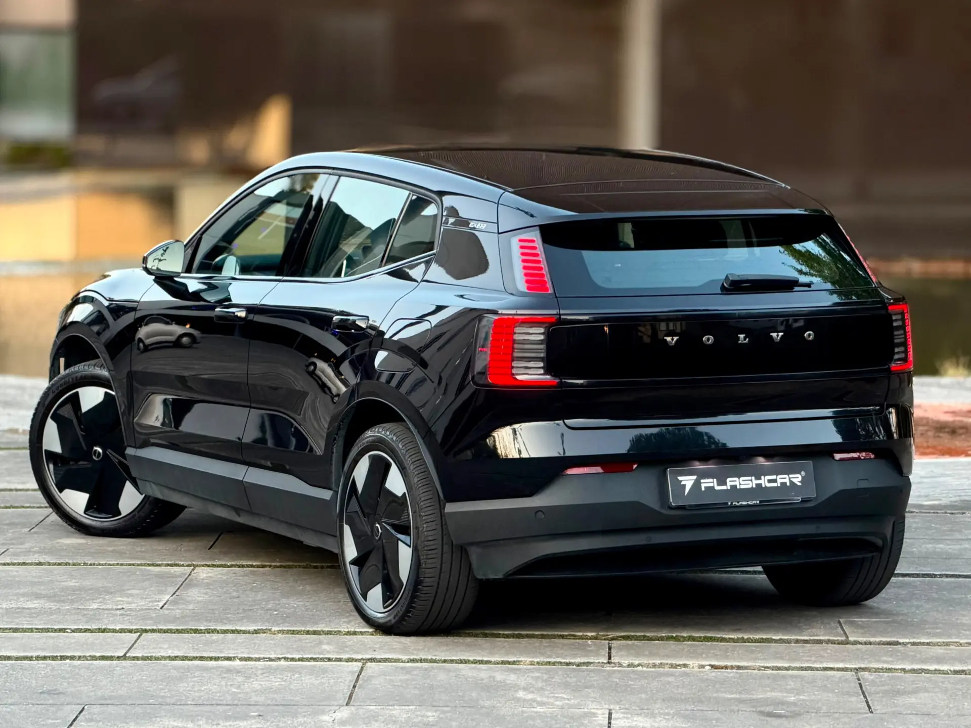 Volvo EX30 Twin Motor Performance AWD Plus 33