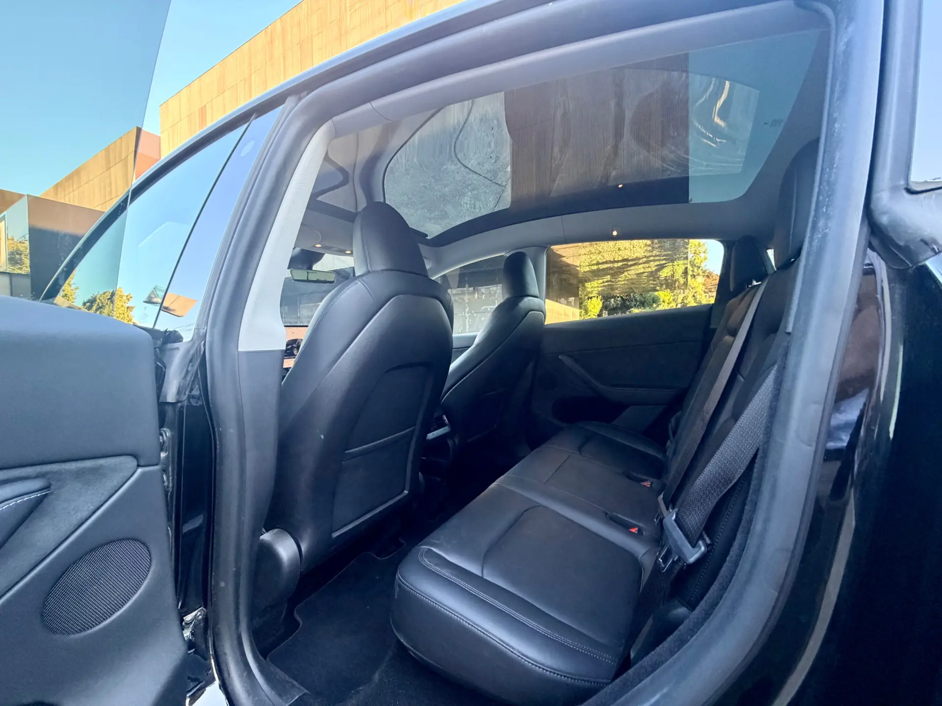 Tesla Model Y Long Range Dual Motor AWD 9