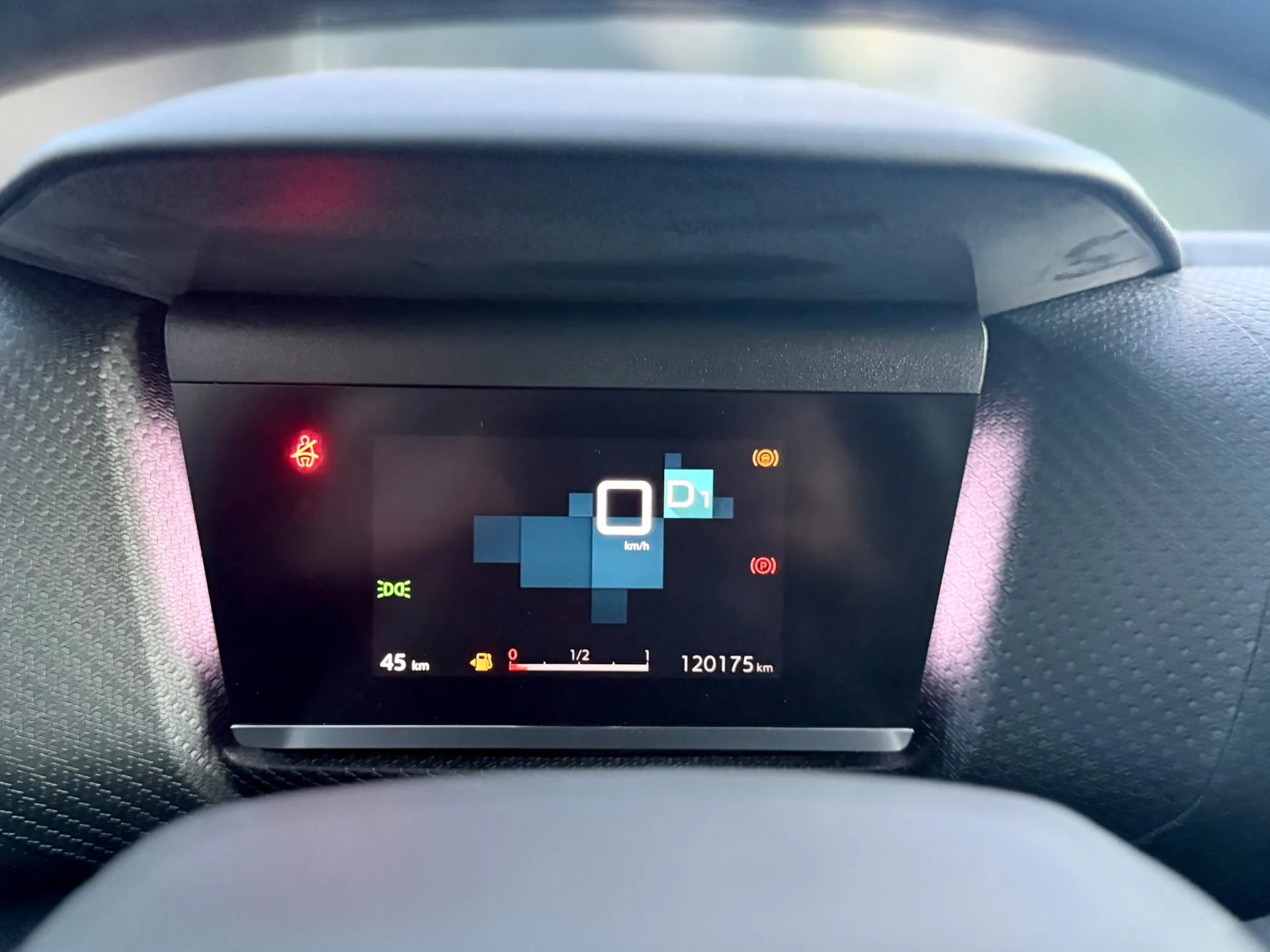 Citroën C4 1.5 BlueHDi Feel EAT8 10