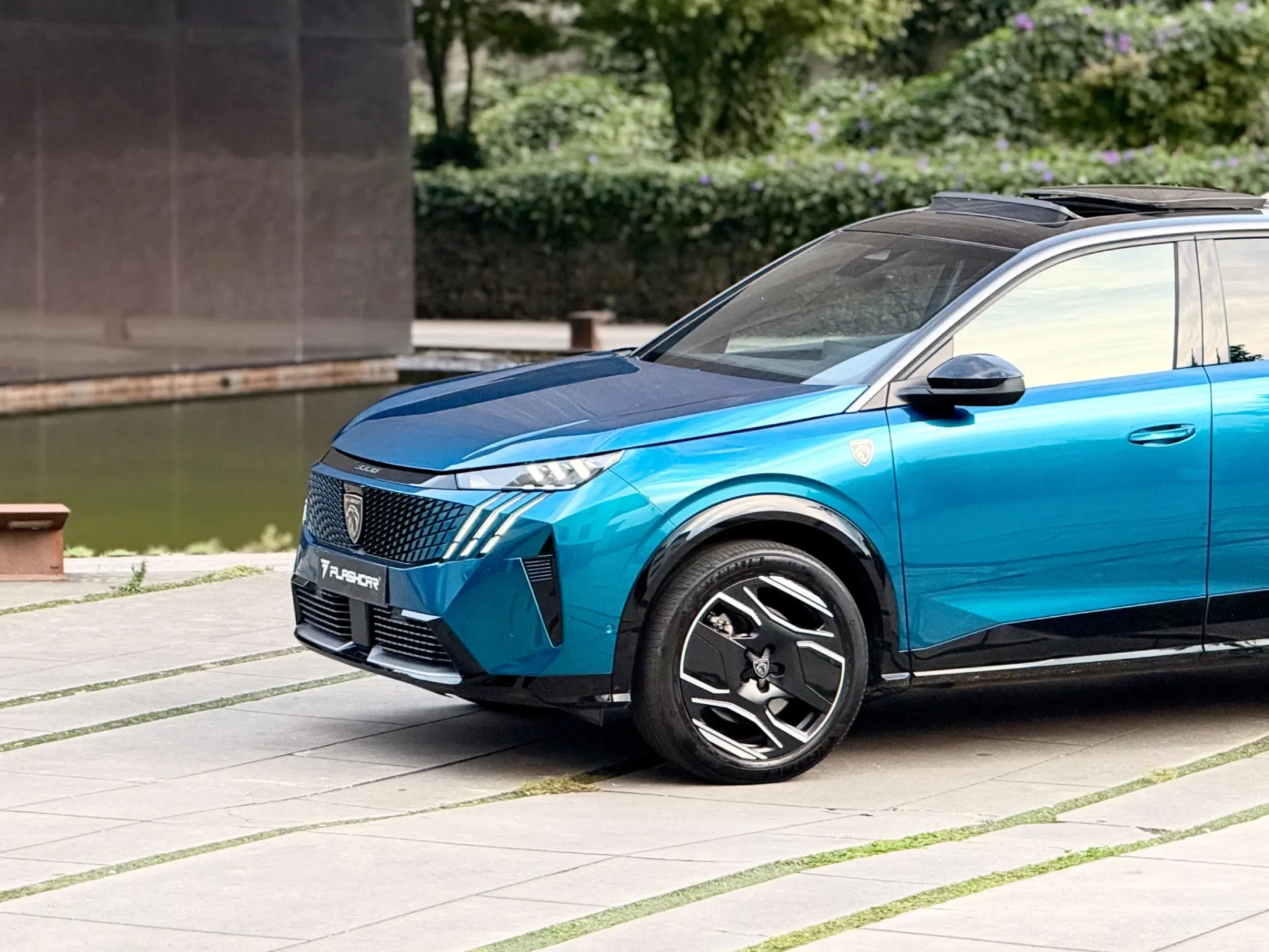 Peugeot E-3008 73 kWh GT 68