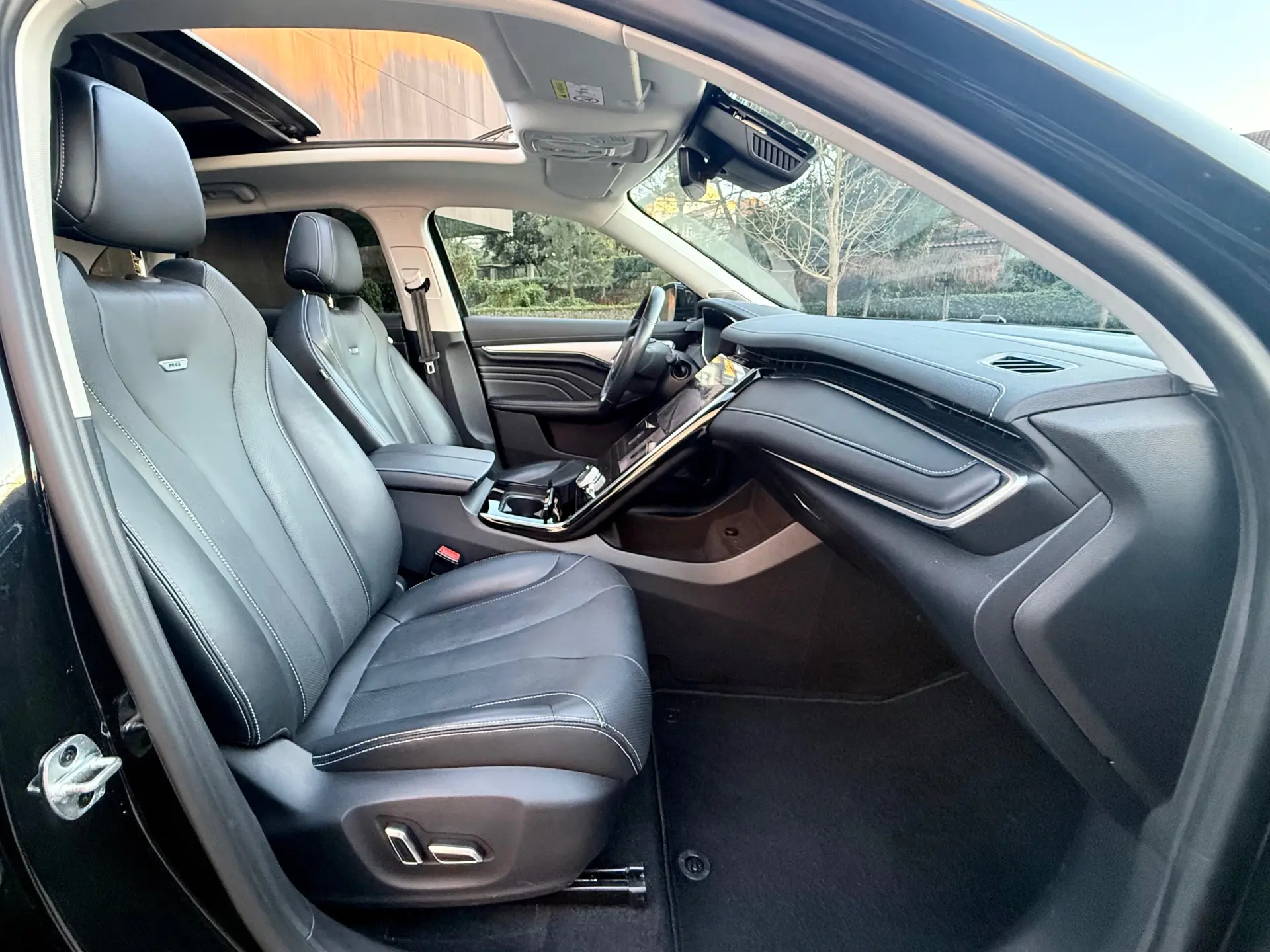 MG Marvel R 70 kWh AWD Performance 23