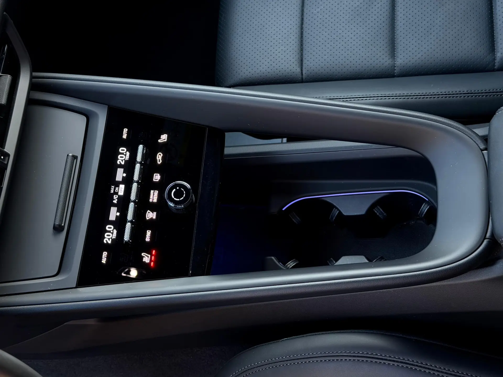 Porsche Macan Electric 42
