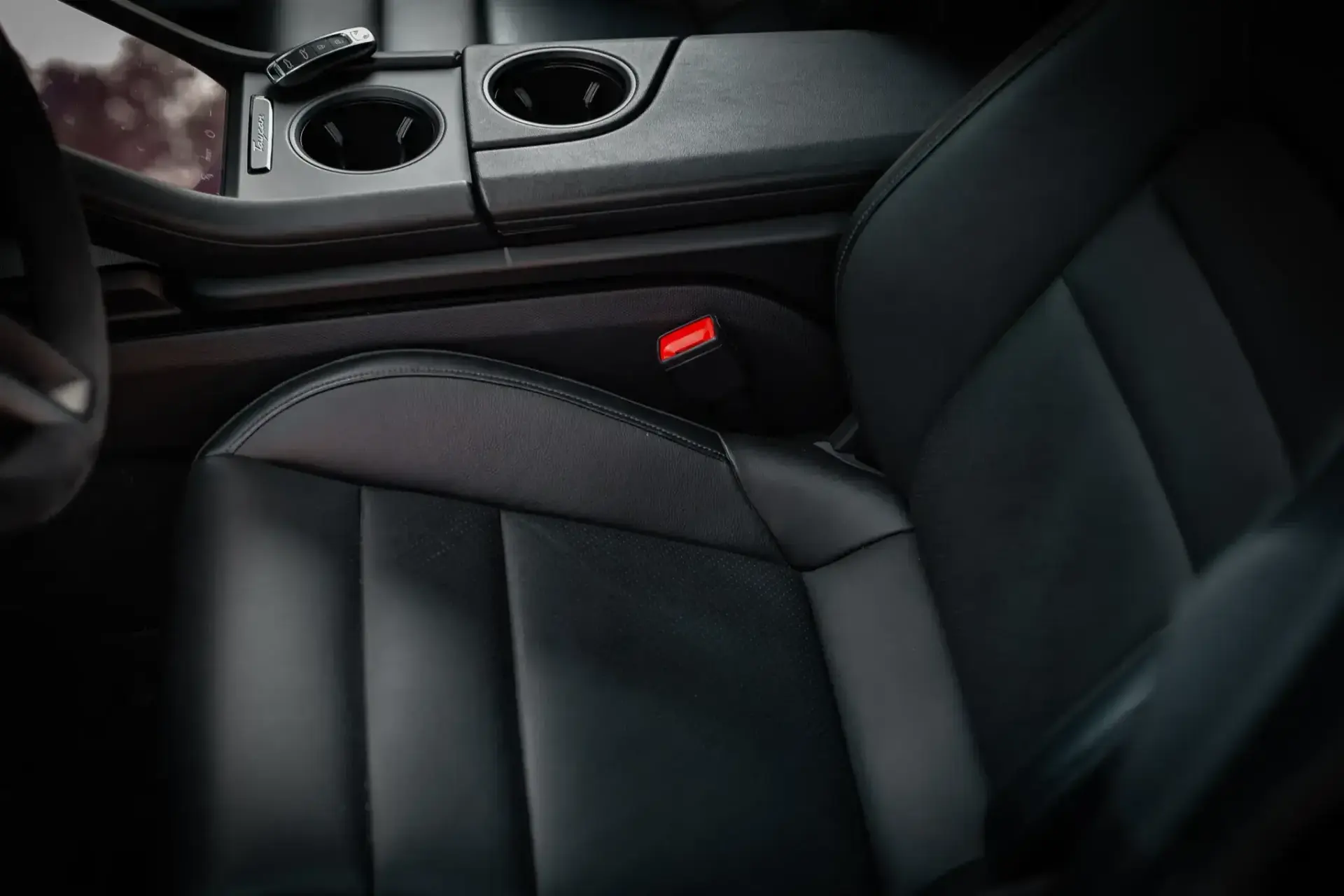 Porsche Taycan Cross Turismo 4 34