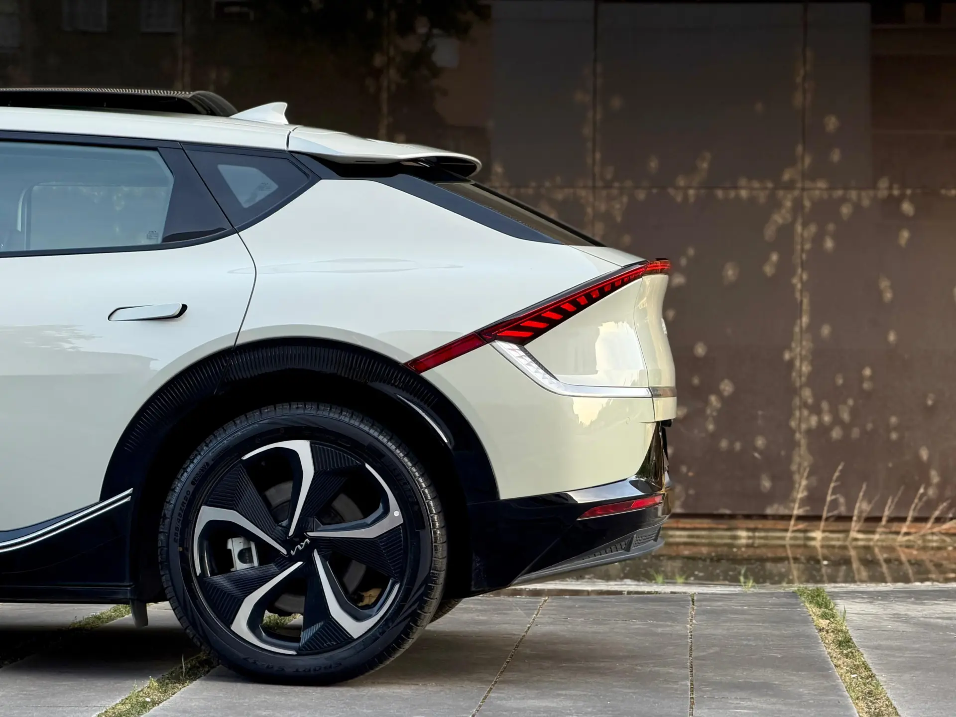 Kia EV6 77.40KWh Earth 14