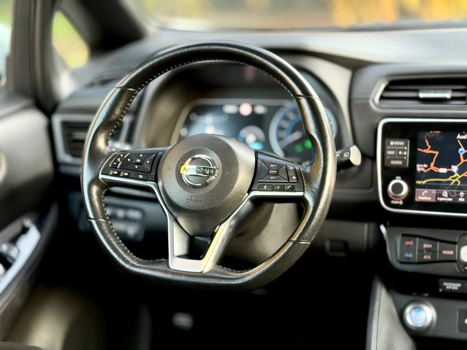 Nissan Leaf N-Connecta Full Led 5