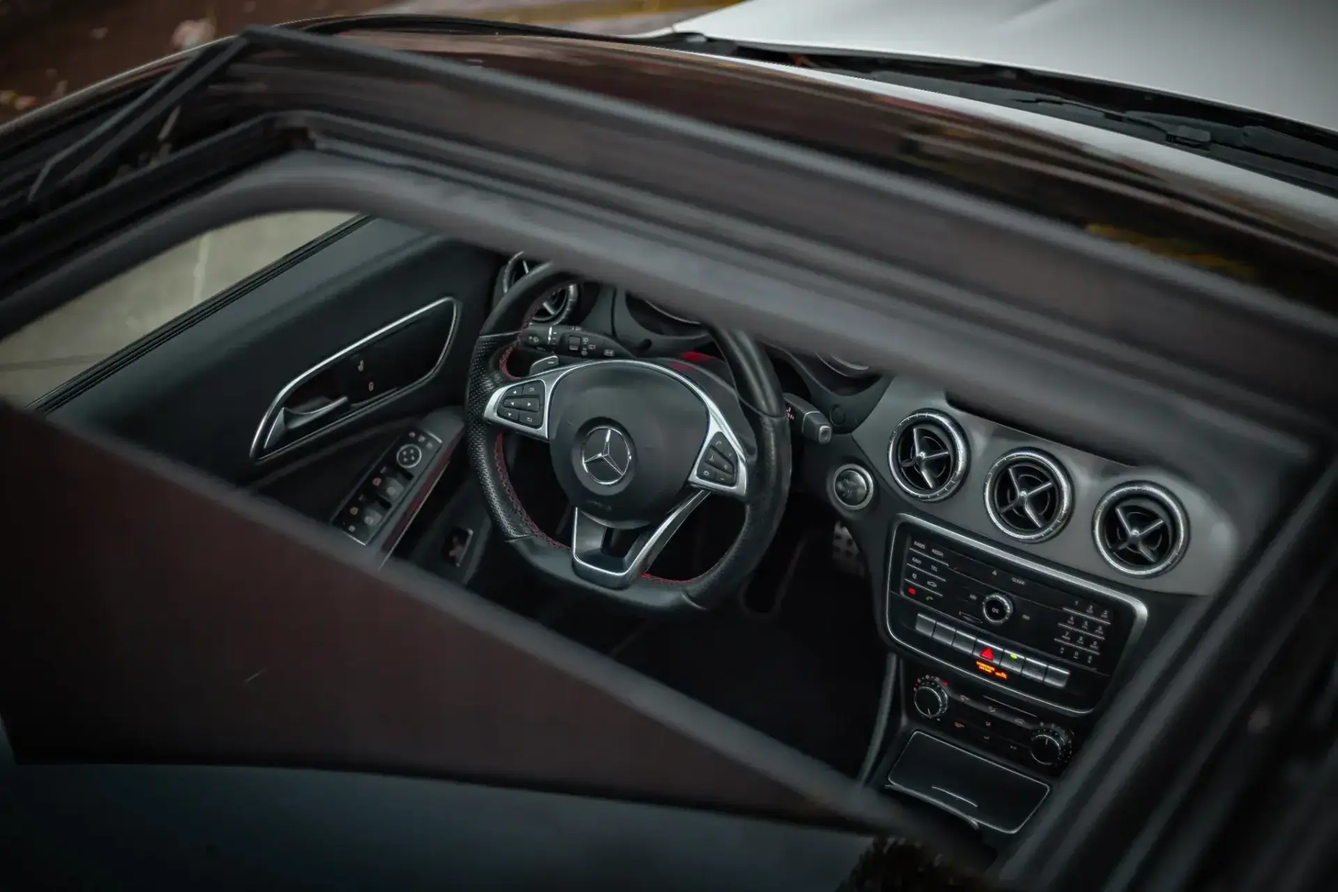 Mercedes-Benz CLA 220 Shooting Brake d 4Matic 7G-DCT AMG Line 42