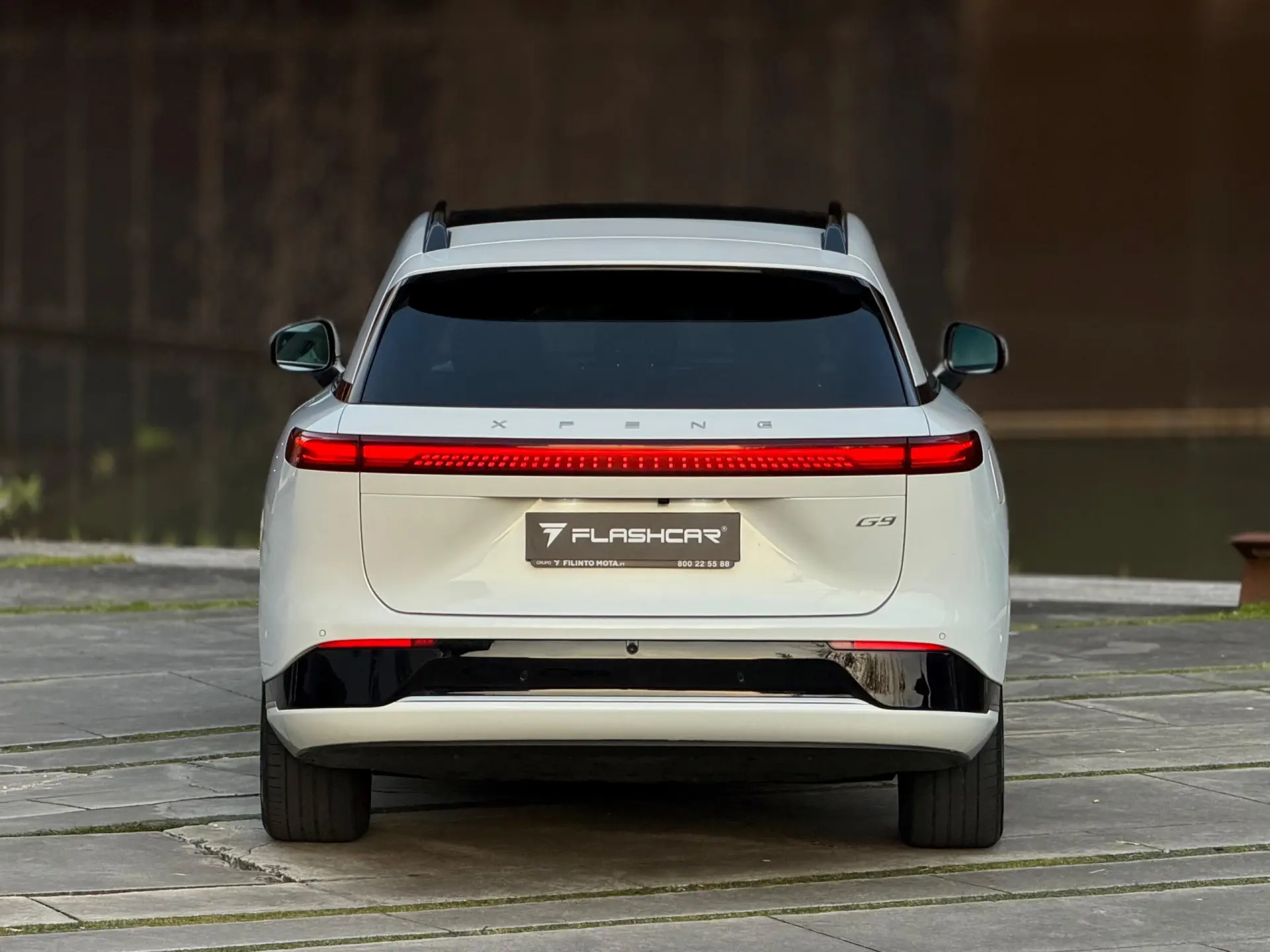 Xpeng G9 98 kWh Long Range 8