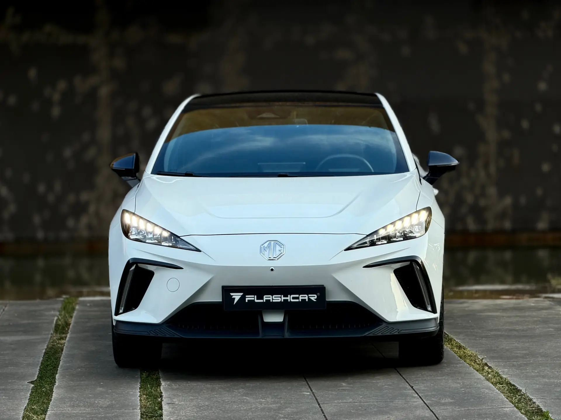 MG MG4 Trophy Ext Range 77 kWh 245 hp 39