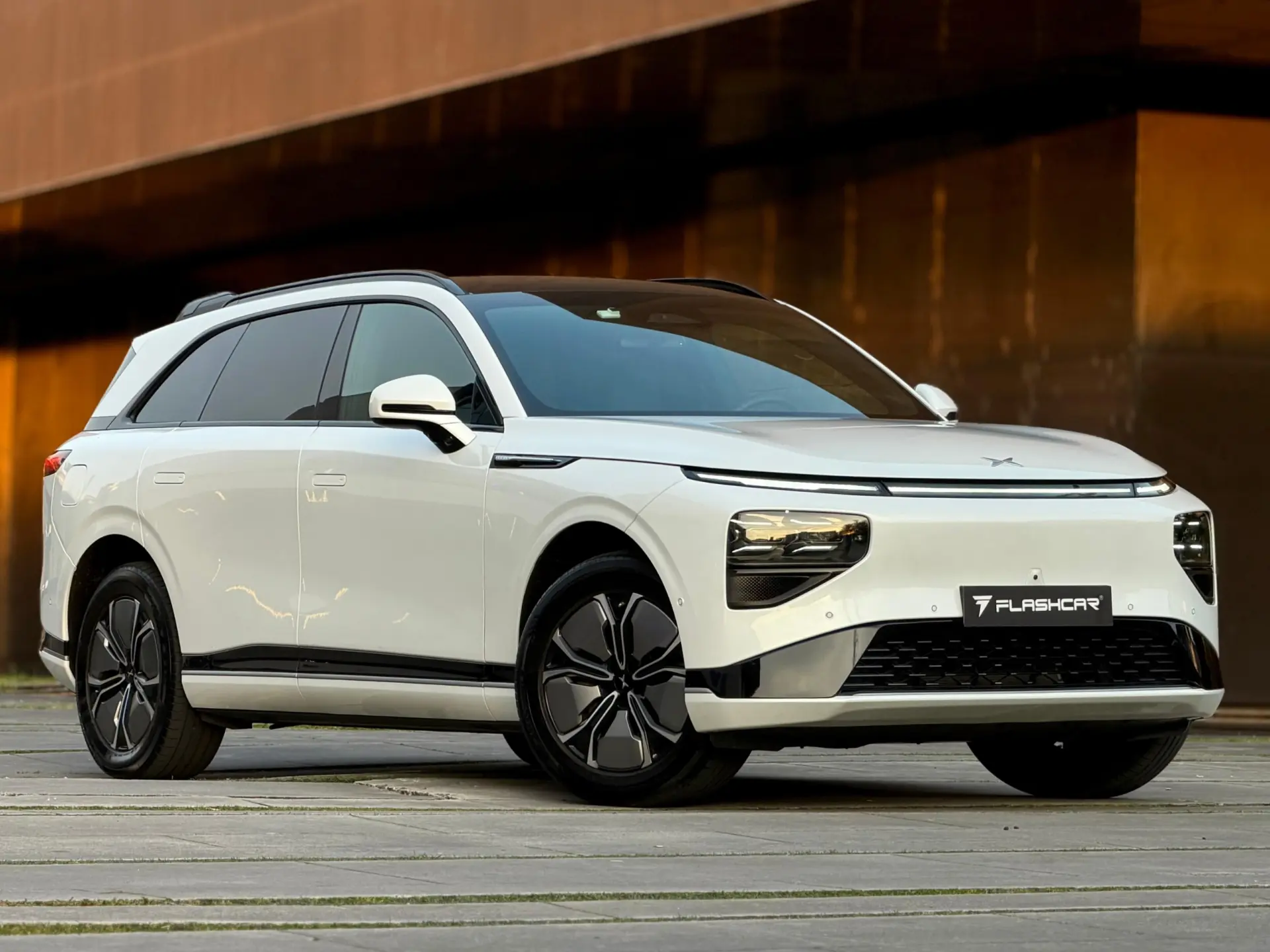 Xpeng G9 98 kWh Long Range 22