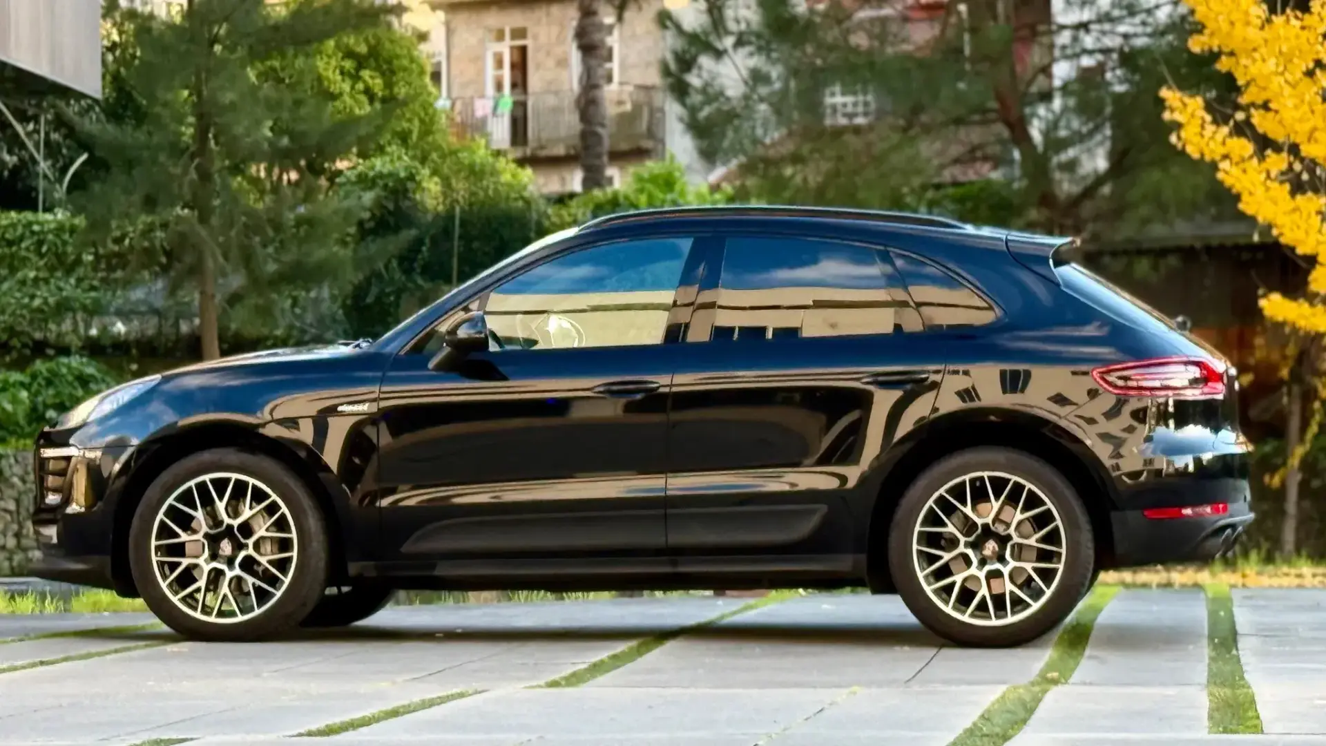 Porsche Macan S 9