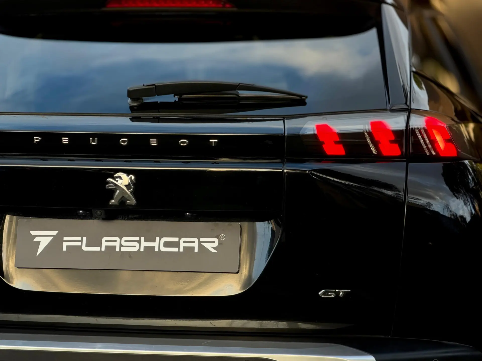 Peugeot 2008 1.2 PureTech GT EAT8 7