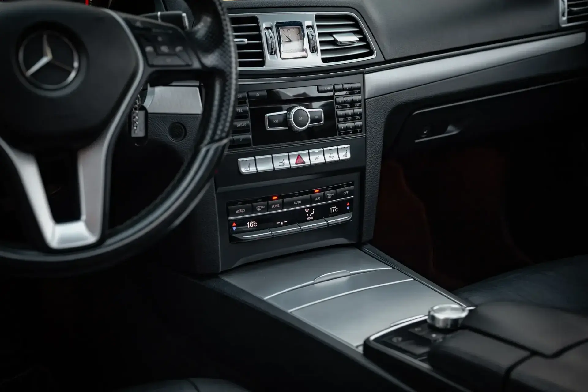 Mercedes-Benz E 220 36