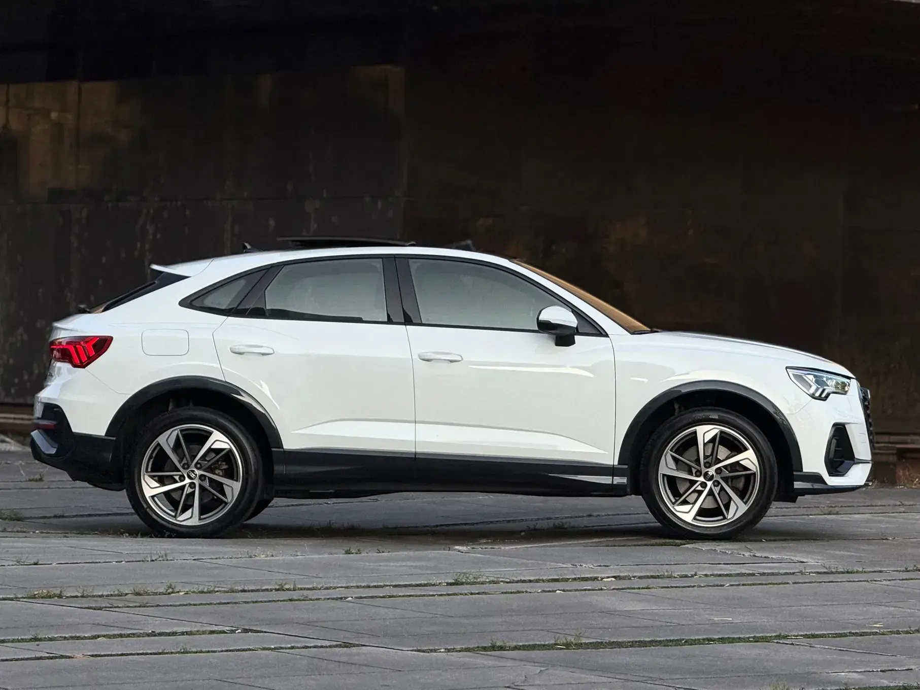 Audi Q3 Sportback 16