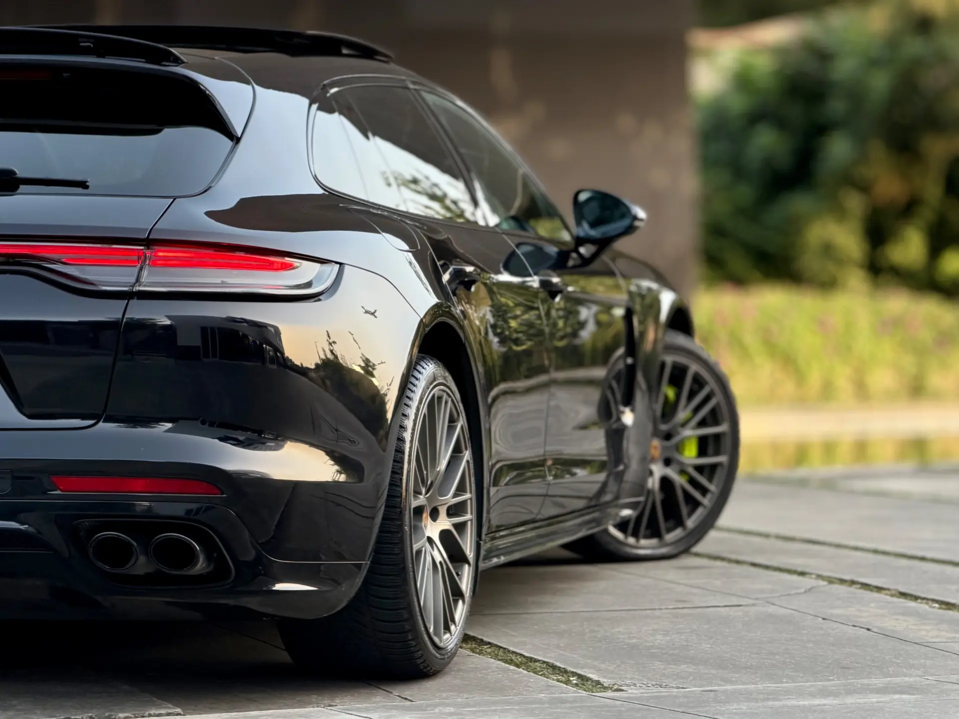 Porsche Panamera Sport Turismo 4 E-Hybrid Platinum Edition PDLS 20