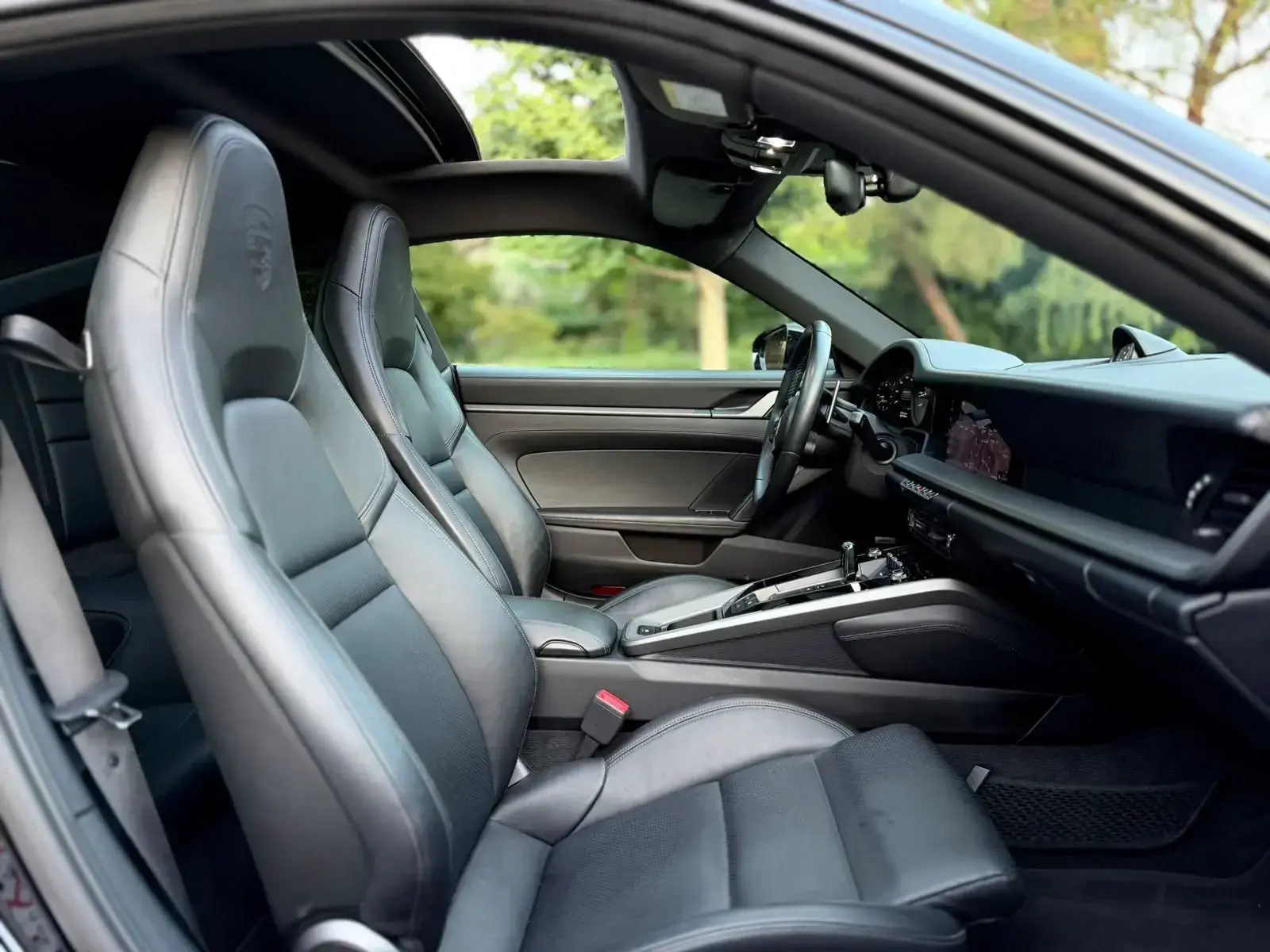 Porsche 911 (992) Carrera 4 PDK 10