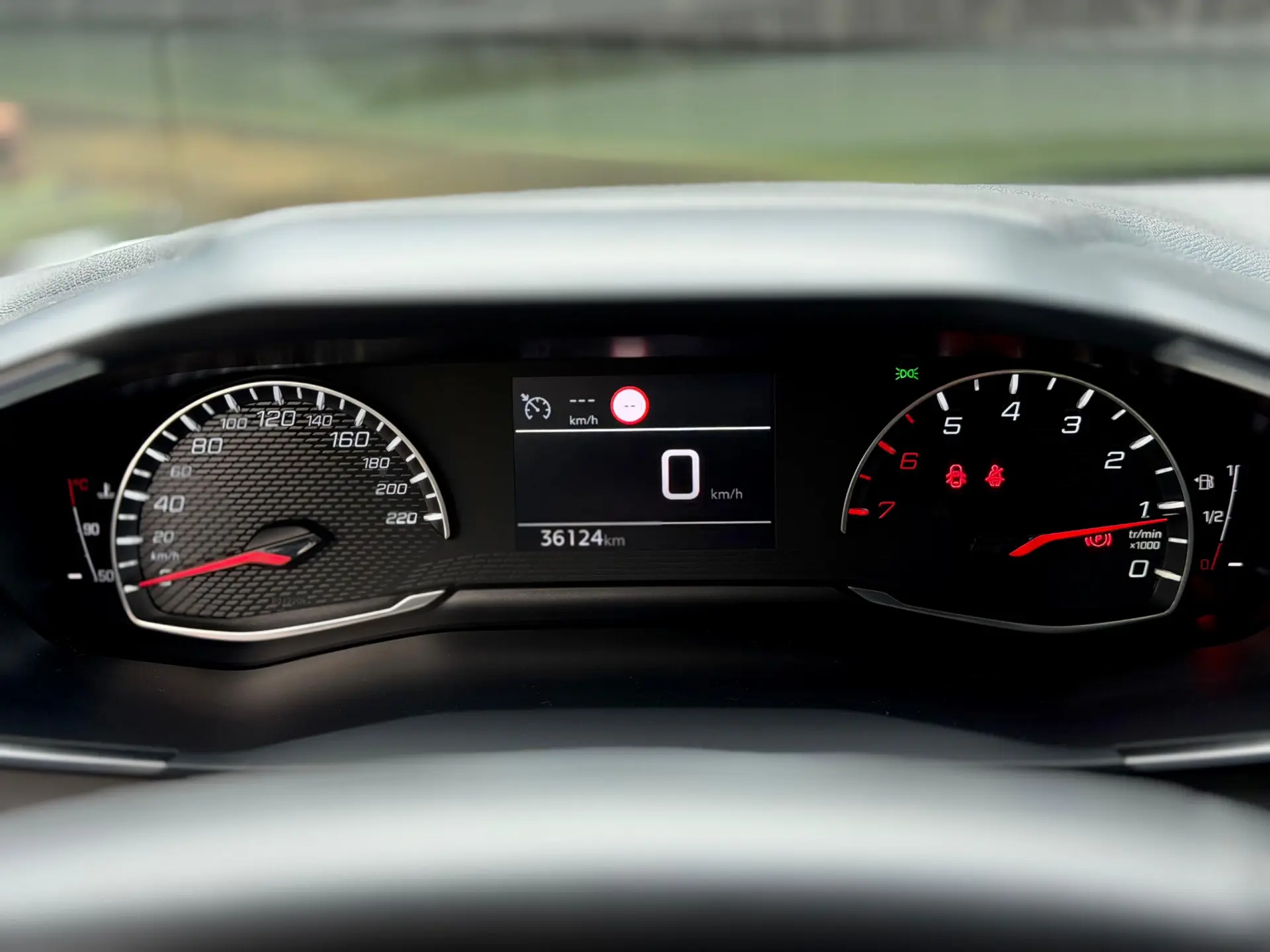 Peugeot 208 1.2 PureTech Allure Pack 27