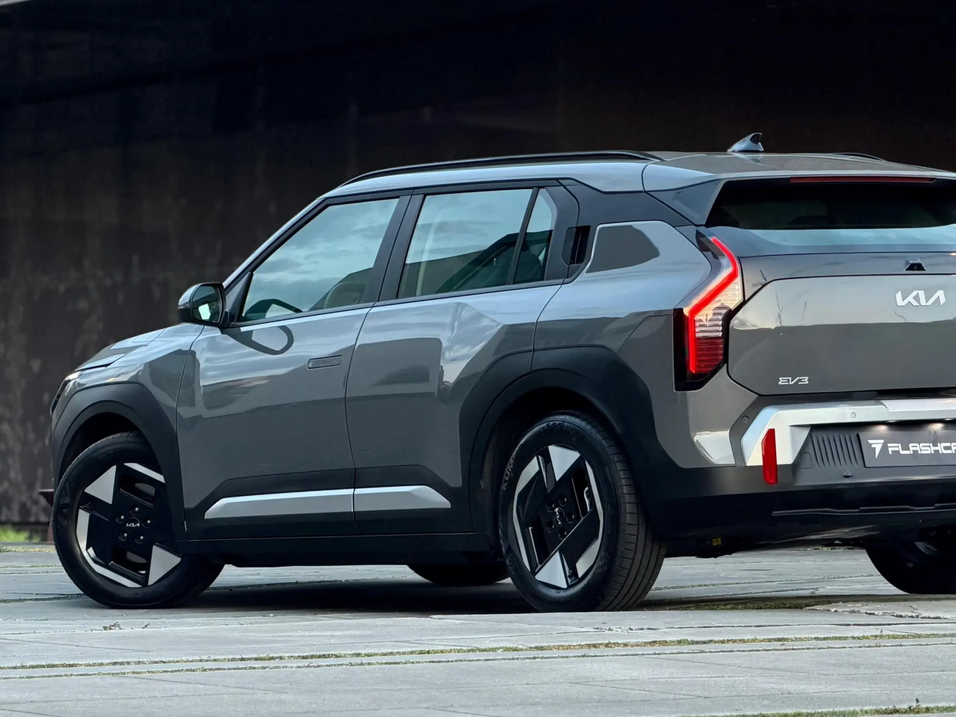 Kia EV3 81,4-kWh FWD Air 16