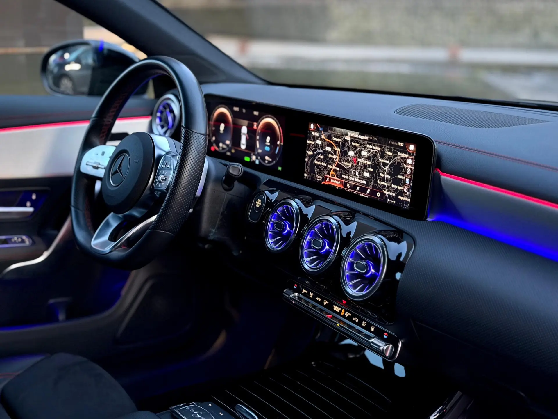 Mercedes-Benz CLA 250 e 8G-DCT AMG Line 10