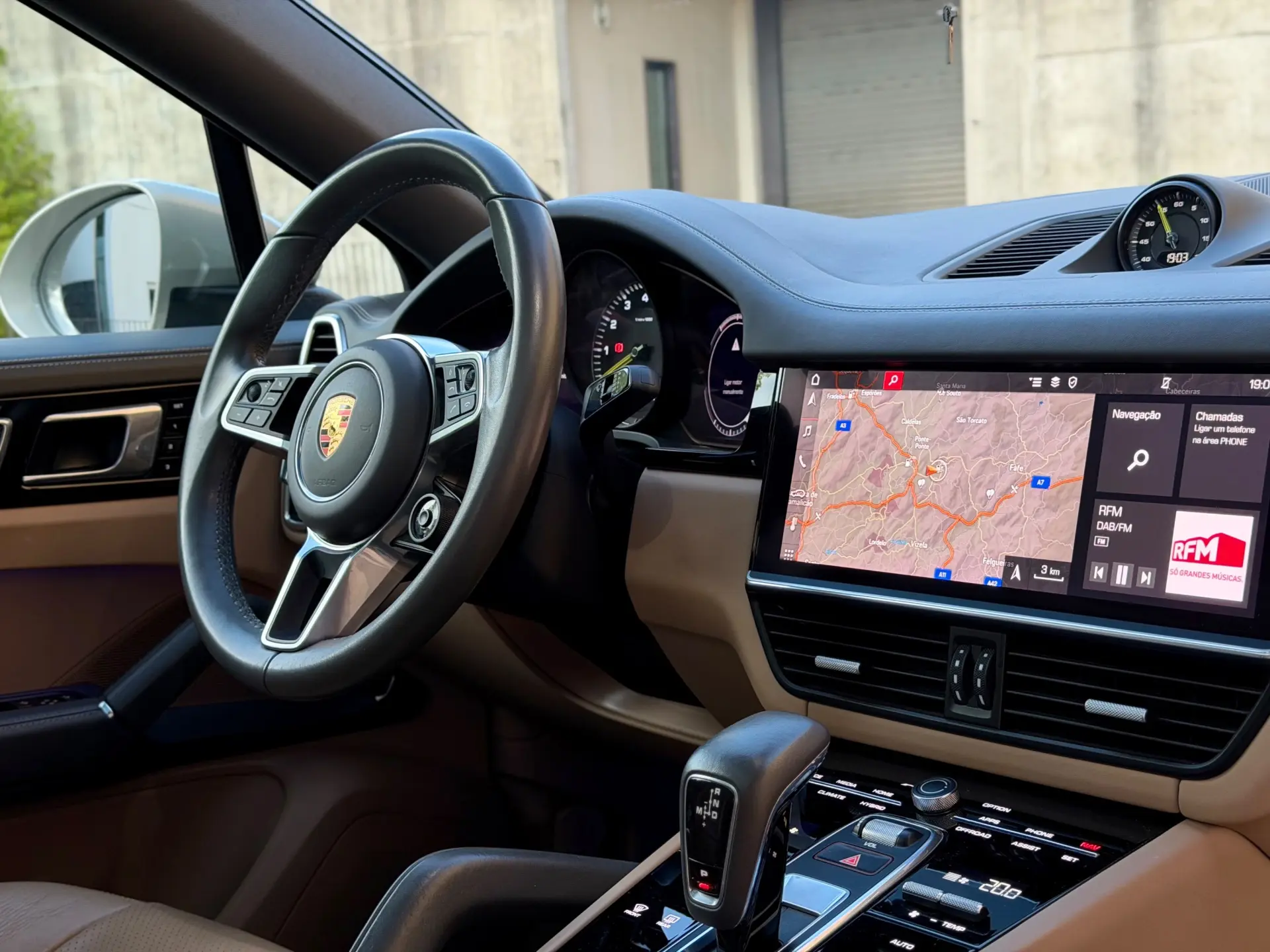 Porsche Cayenne Coupé E-Hybrid Platinum Edition 16