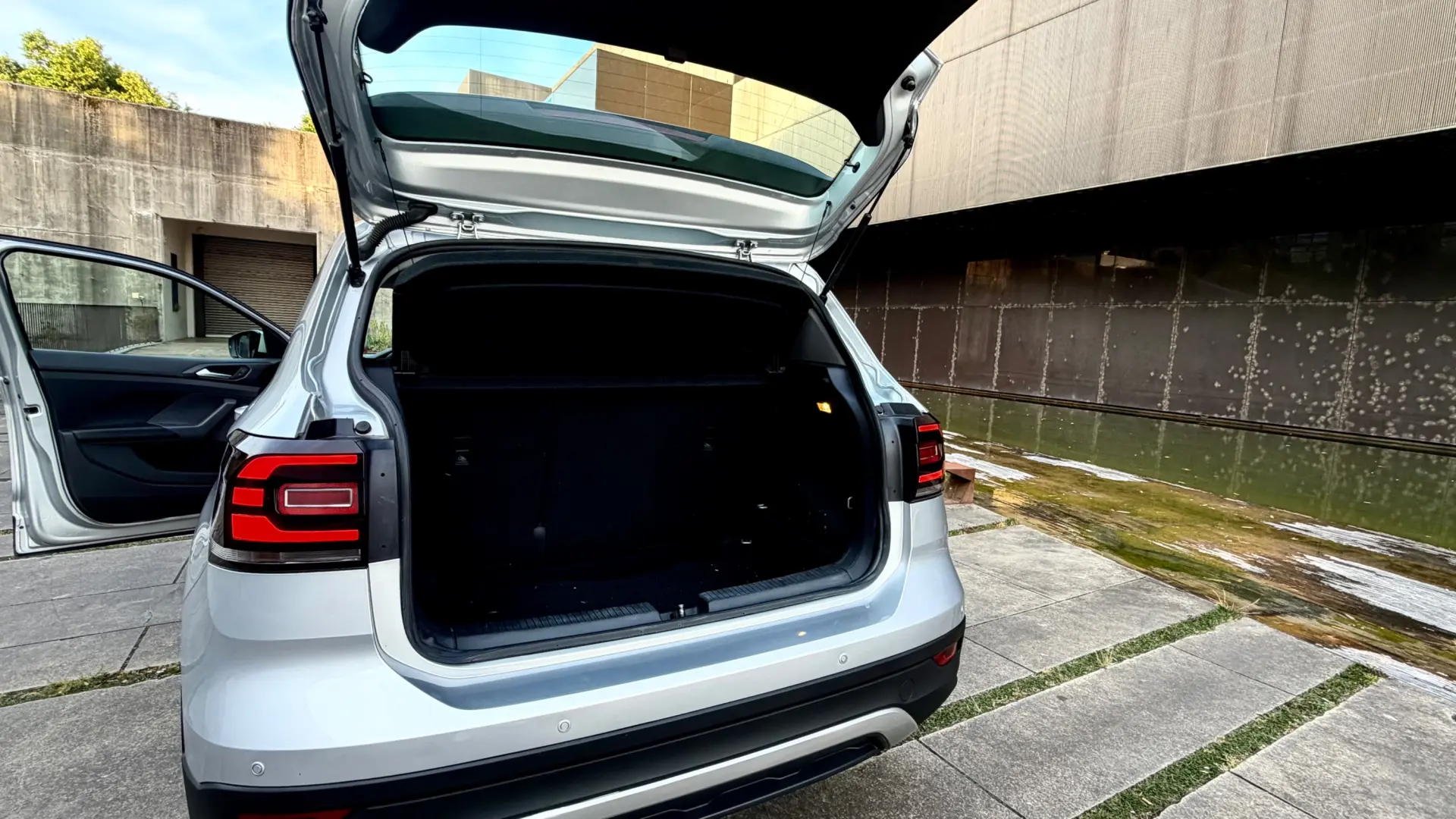 Volkswagen T-Cross 1.0 STI Life 95cv 11
