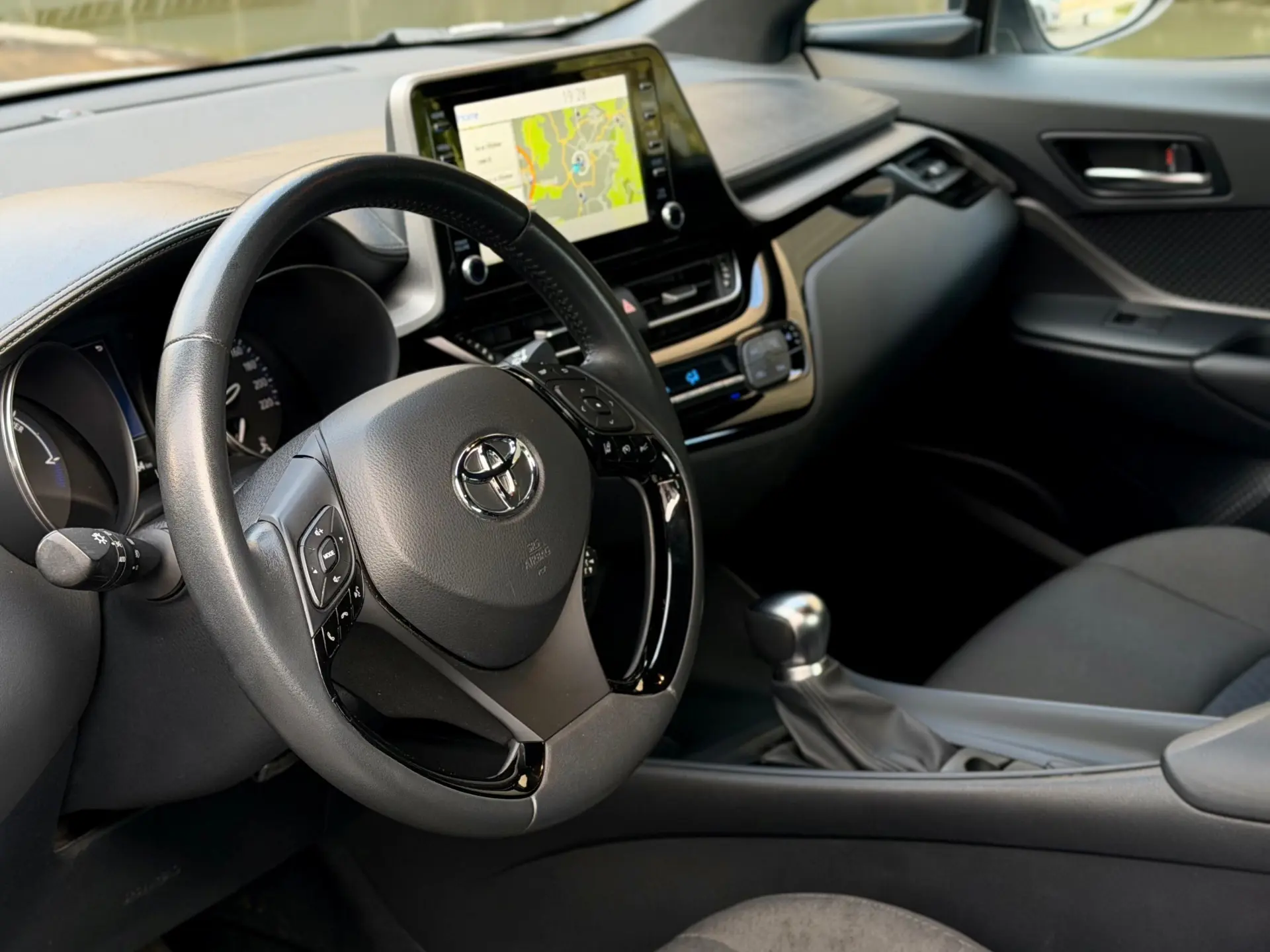 Toyota C-HR 1.8 Hybrid Exclusive 21