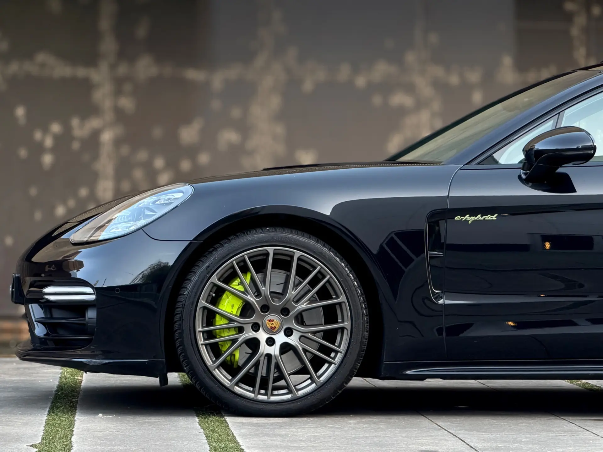 Porsche Panamera Sport Turismo 4 E-Hybrid Platinum Edition PDLS 33