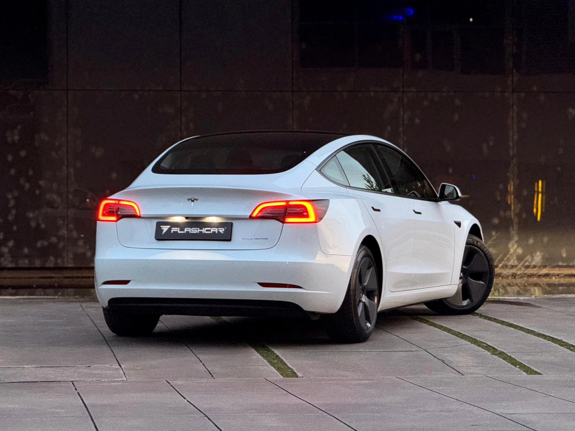 Tesla Model 3 Long range 14